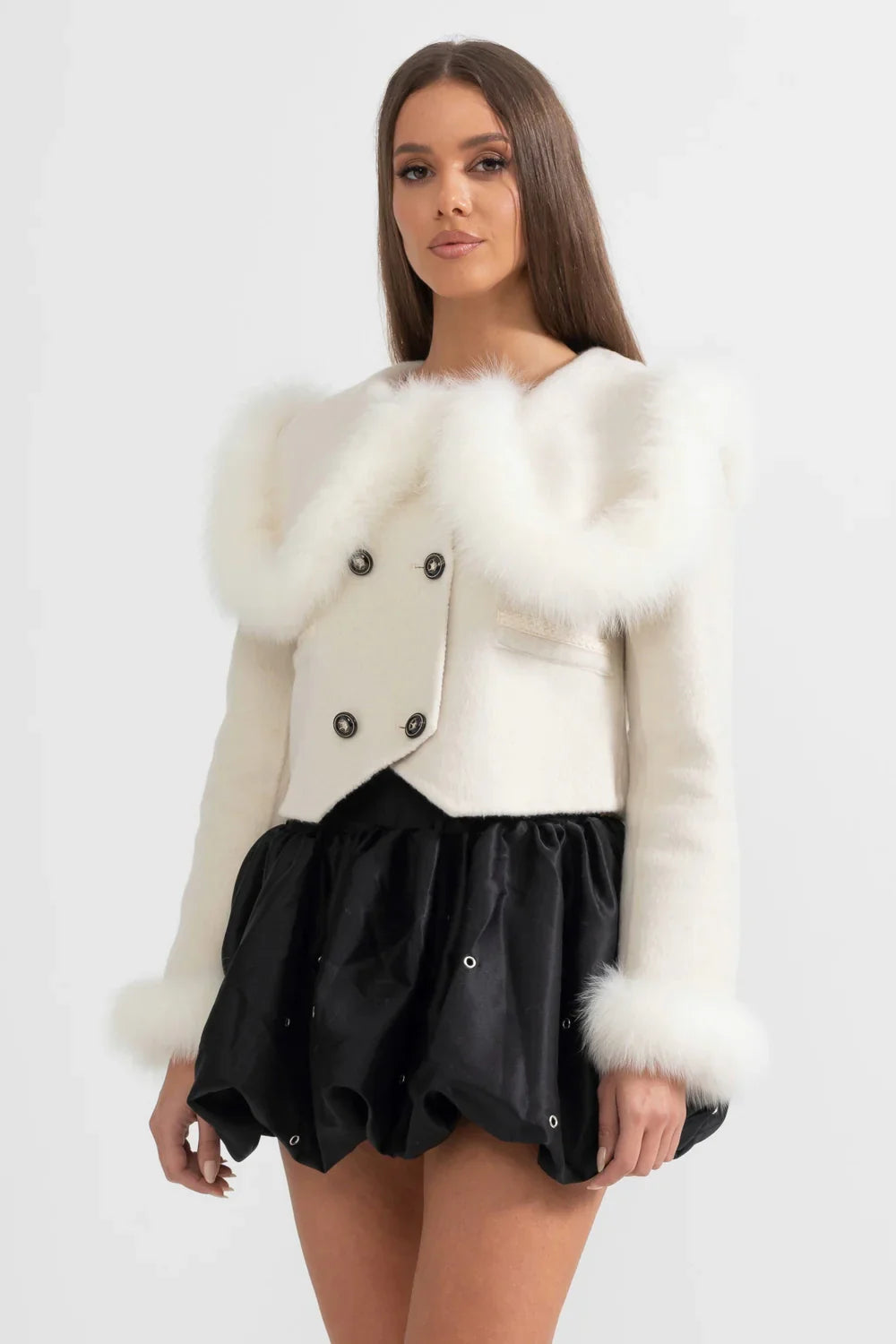 Hallie | Veste croisée à bordure en fausse fourrure Abricot | FormaLuxe