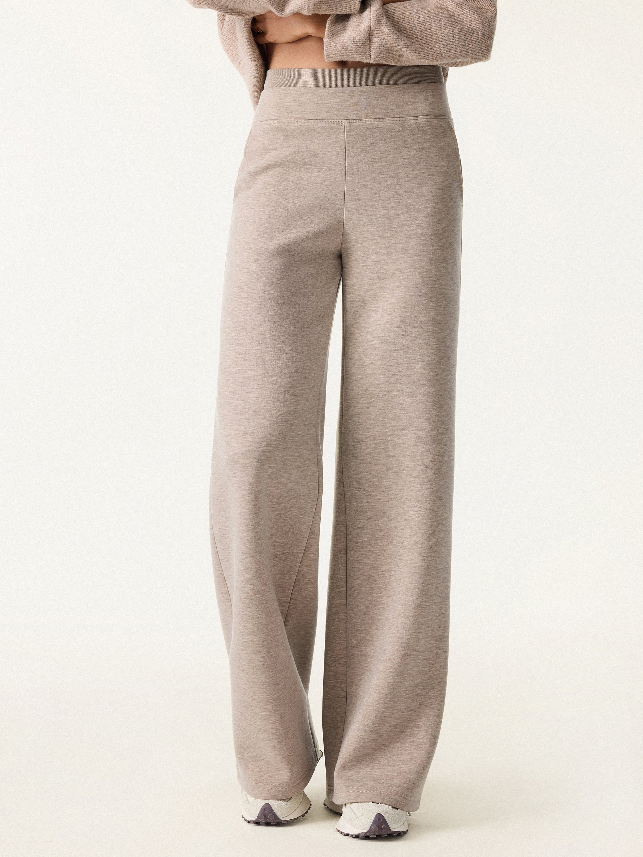 Double Waistband Straight Leg Pants with Pockets Heather Taupe – Women > Bottoms > Pants | FormaLuxe