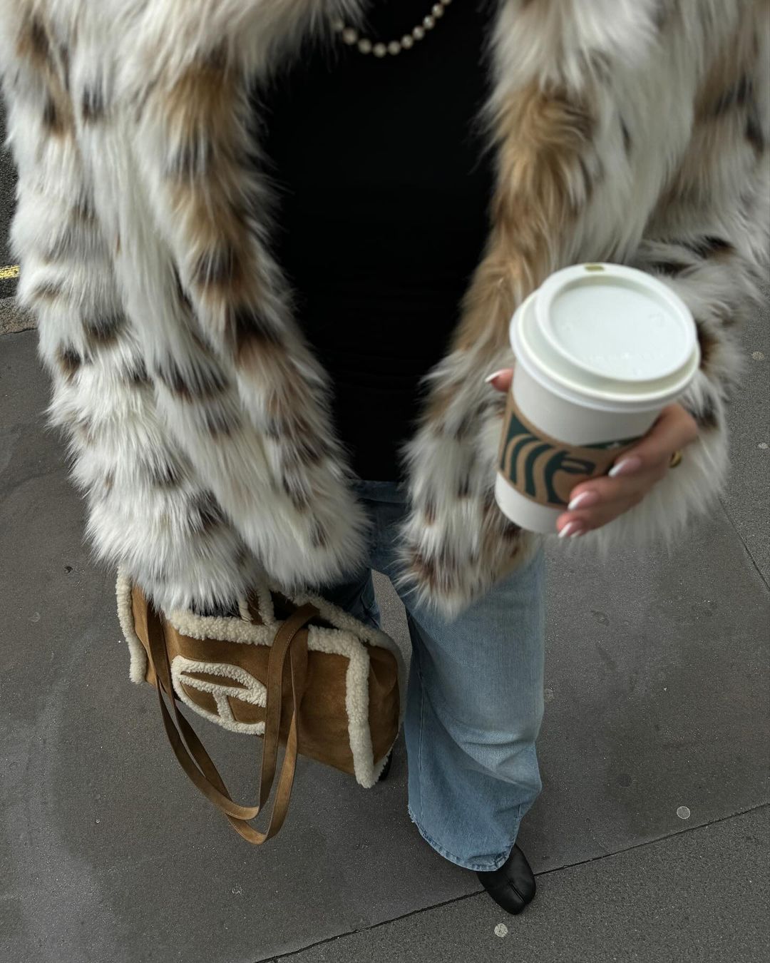 Lea | Manteau d'hiver tendance en fausse fourrure Blanc | FormaLuxe