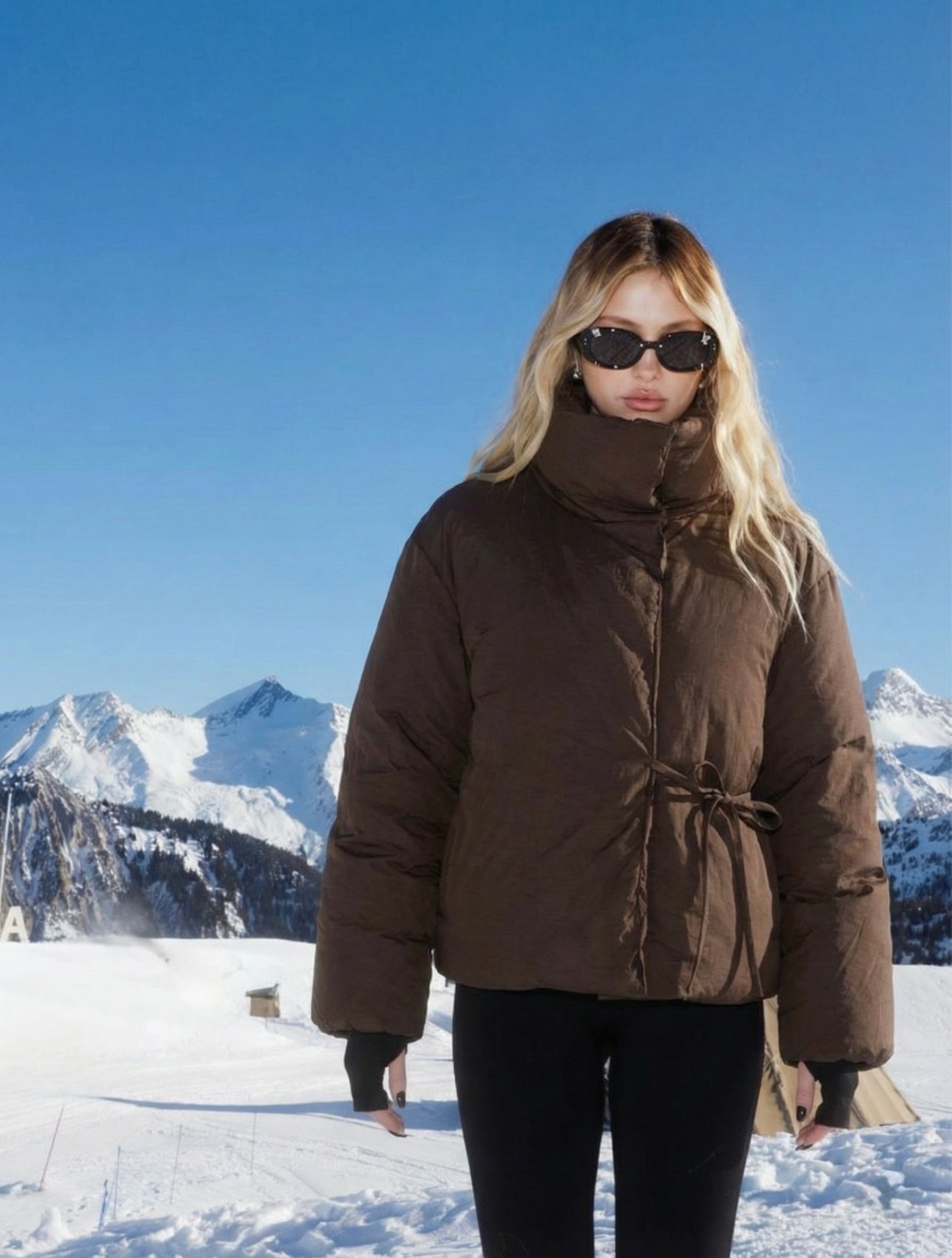 Lottie | Doudoune imperméable et coupe-vent Brun – Lottie | Doudoune cache-cœur | FormaLuxe