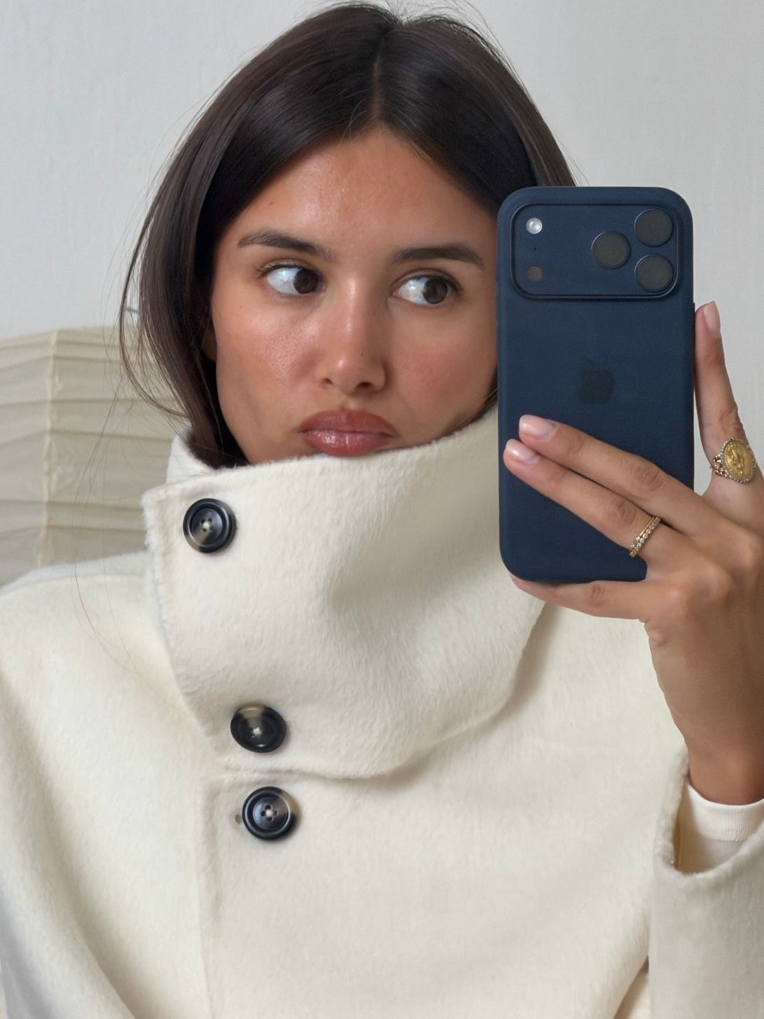Amaya | Manteau long élégant à col montant Blanc | FormaLuxe