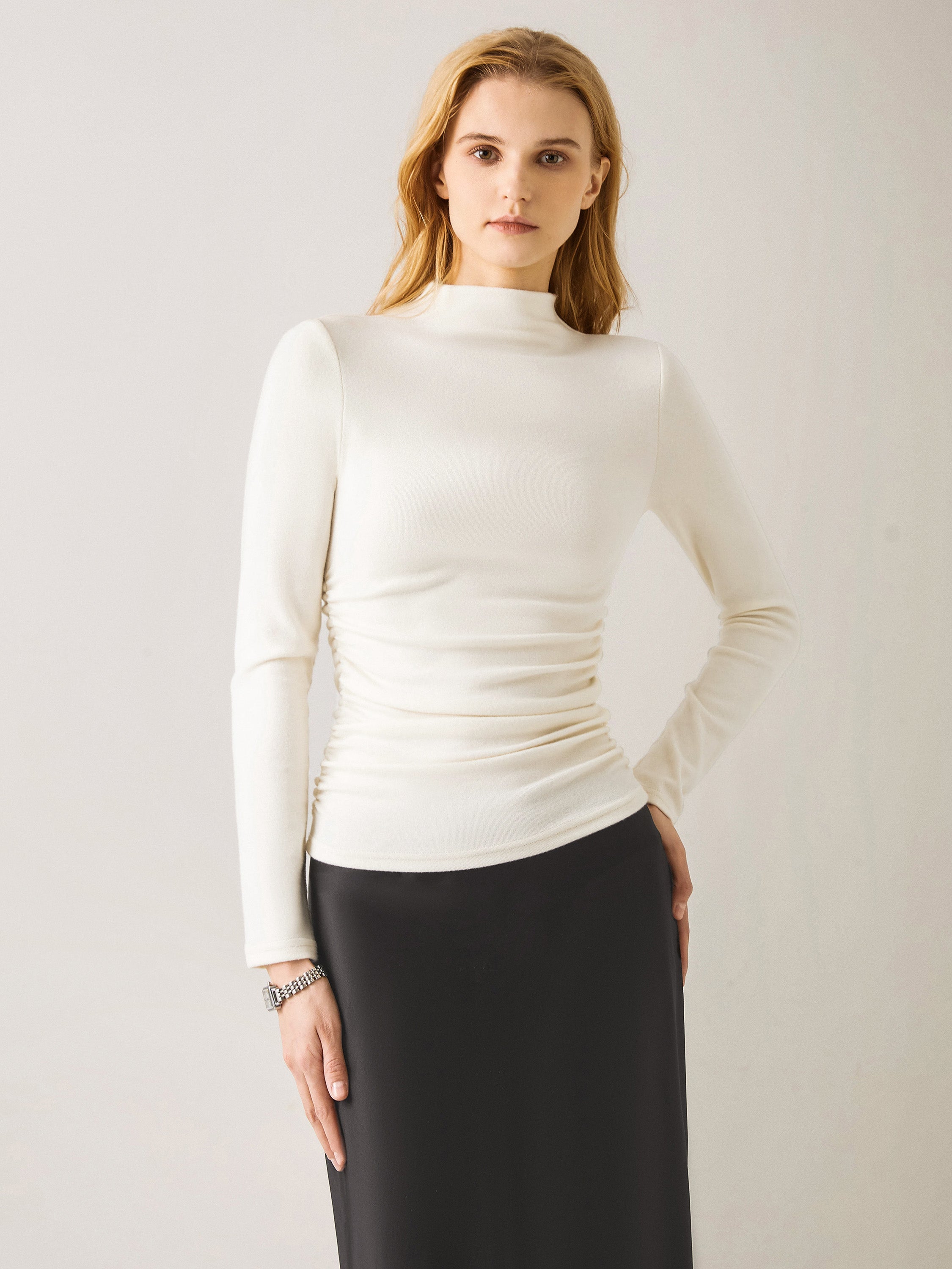 Top à col montant et côtés froncés Eco-Mousse® Off White/Dusk Blue – Femmes > Hauts > Chemises&Hauts | FormaLuxe