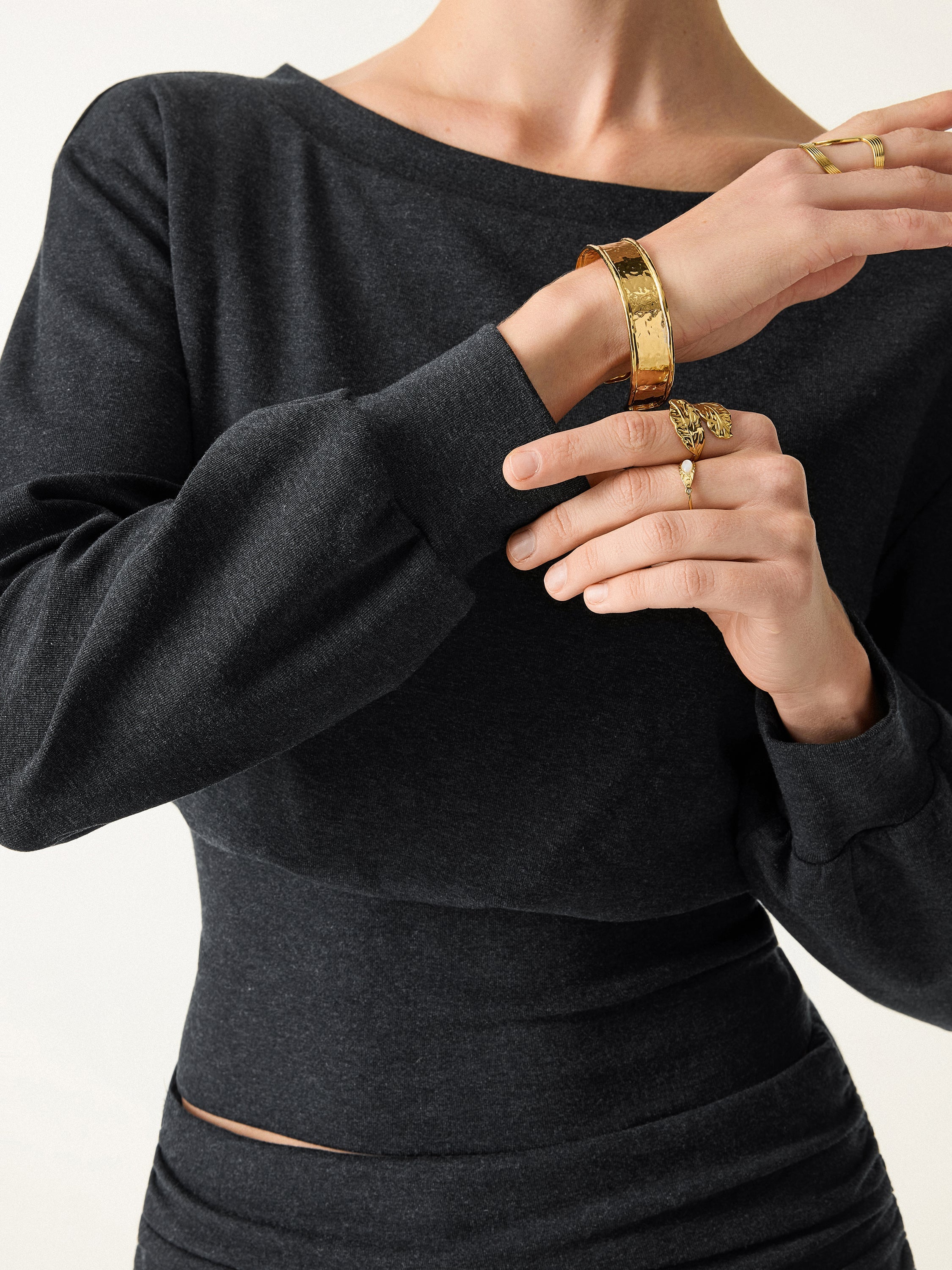 Non-Itchy Wool Blend Boatneck Brami Heather Black – Women > Tops > Bra Tops | FormaLuxe