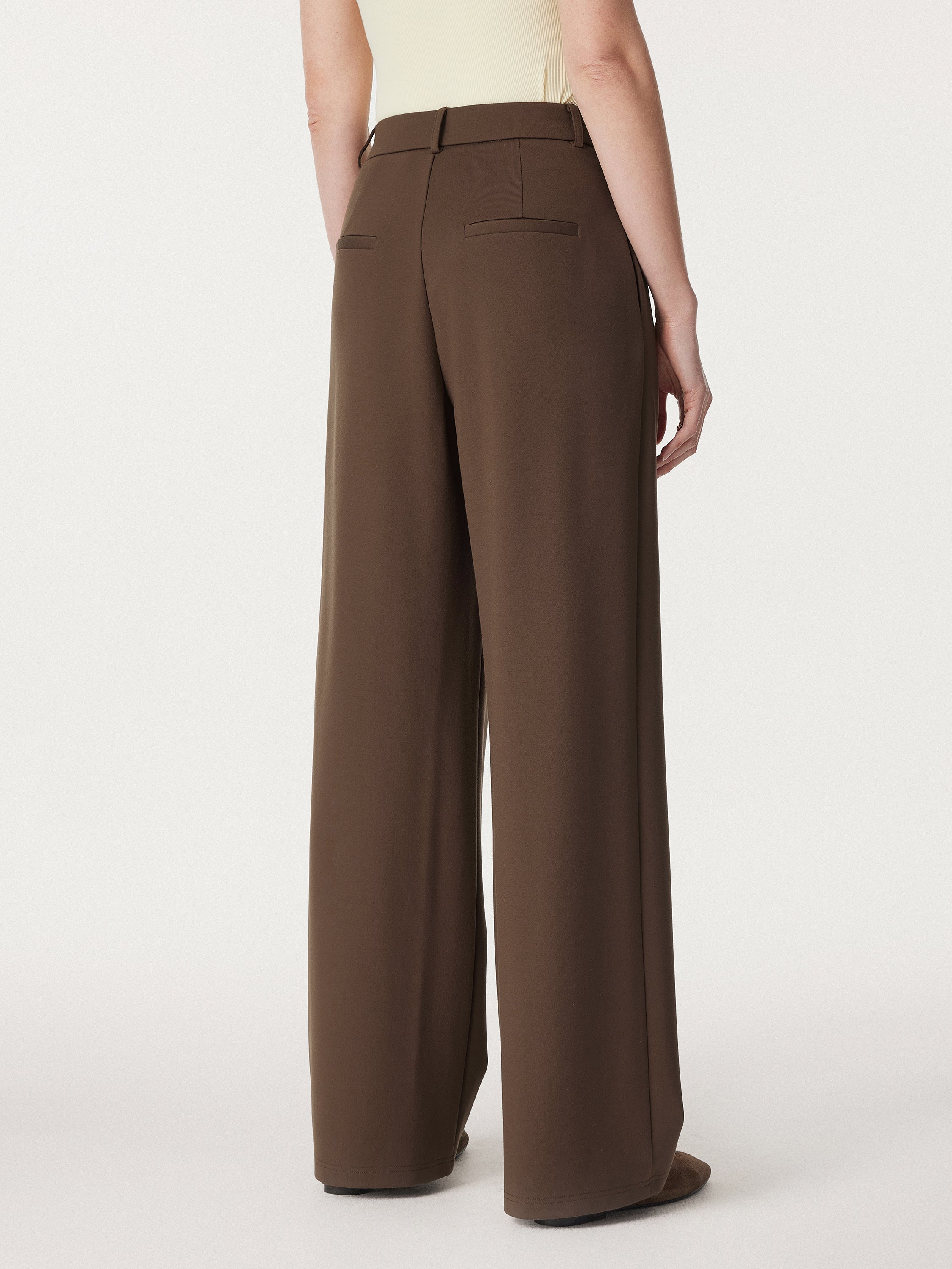 Breezy Wide Leg Pant with Pockets Pecan – Women > Bottoms > Pants | FormaLuxe