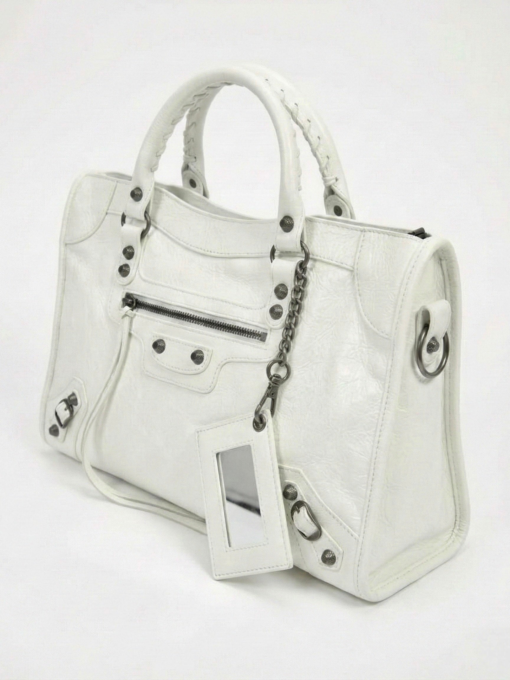Carmela- Stylish Handbag with Spacious Interior & Minimalist Design Black | FormaLuxe