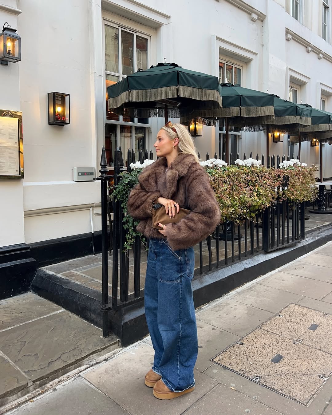 Kataleya | Cropped Oversized Faux Fur Coat Dark Brown | FormaLuxe