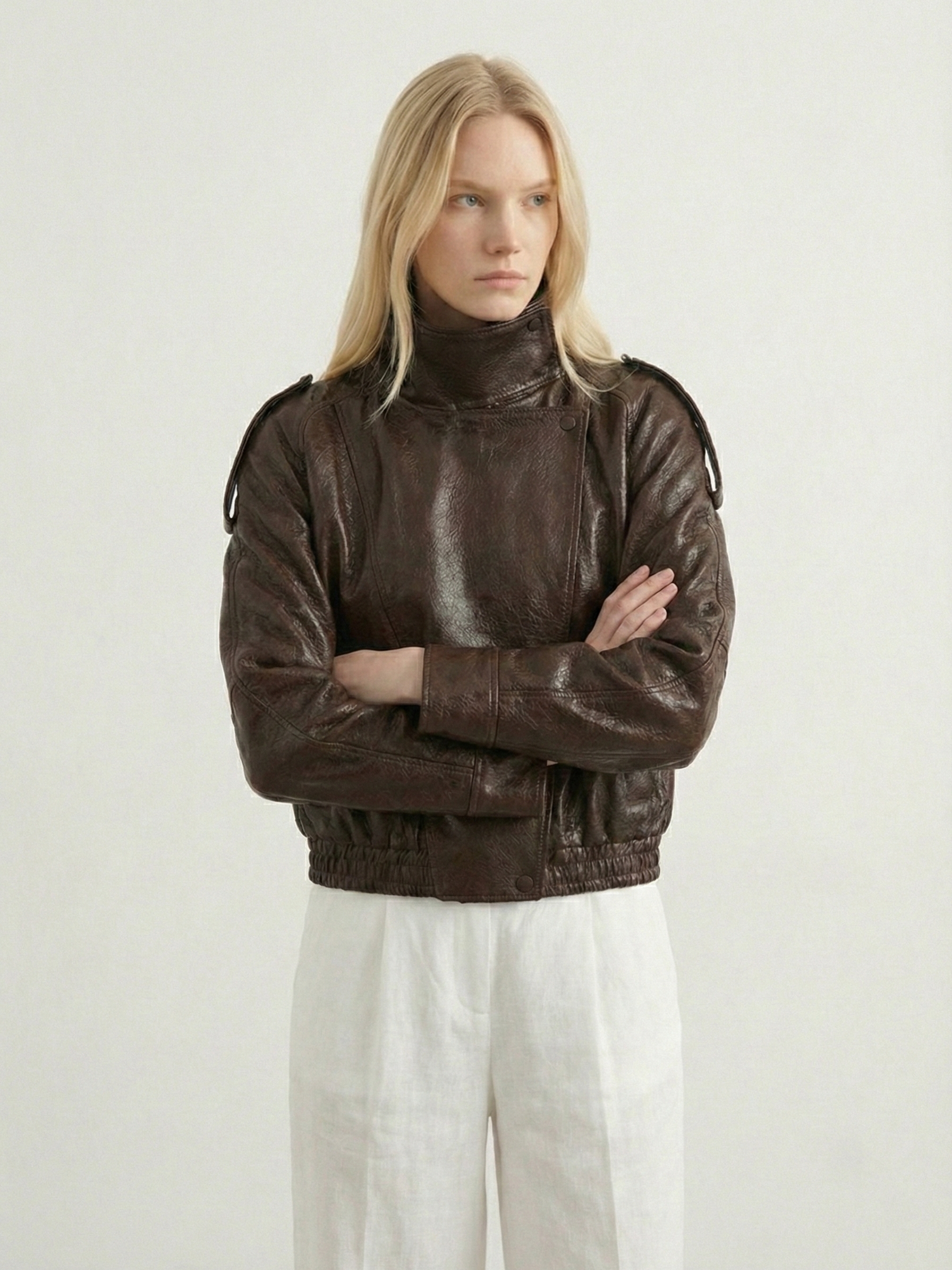 Felicia | Veste oversize à col montant en similicuir Noir | FormaLuxe