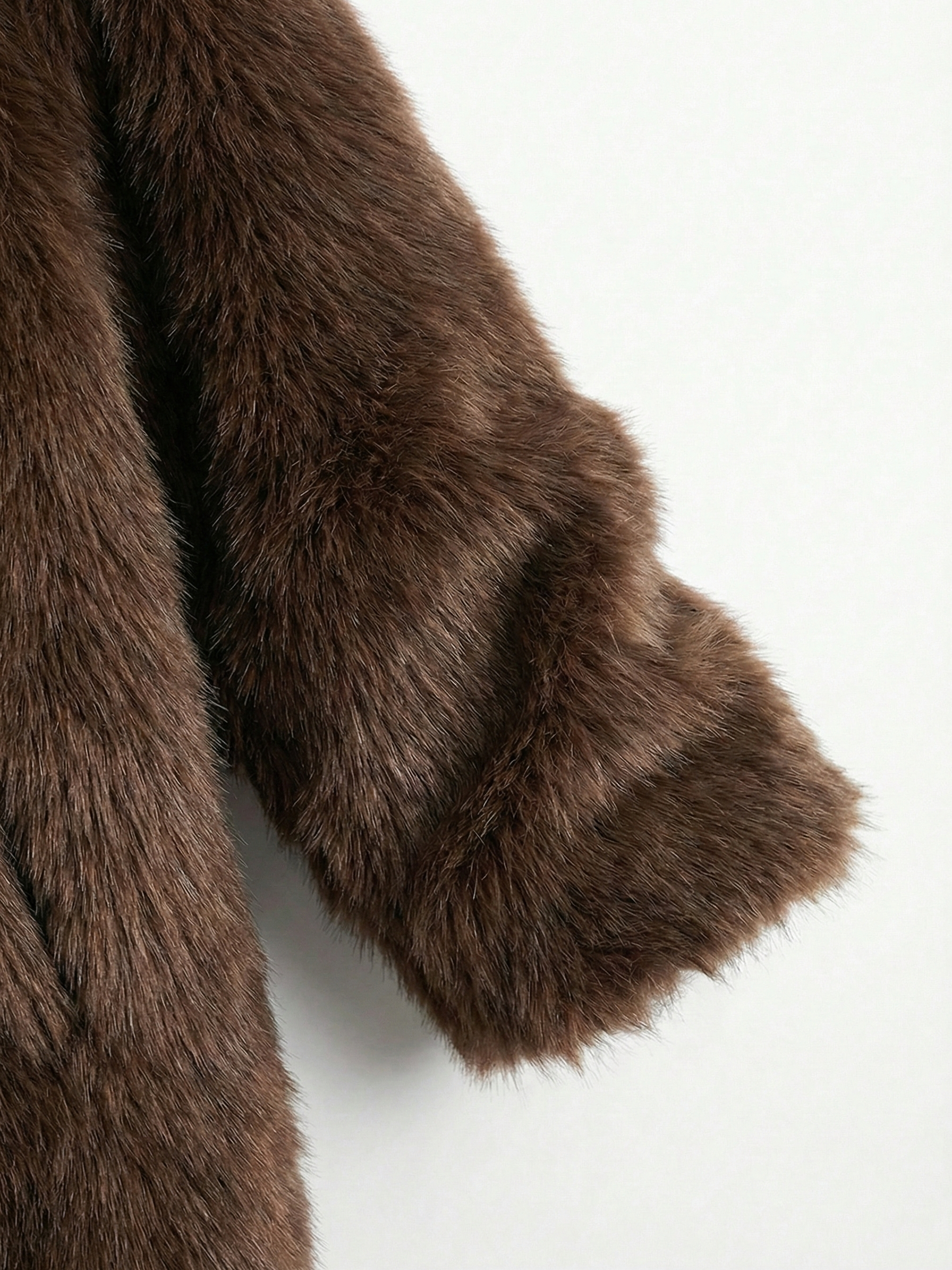 Ayla | Veste courte en fausse fourrure à large col Brun | FormaLuxe