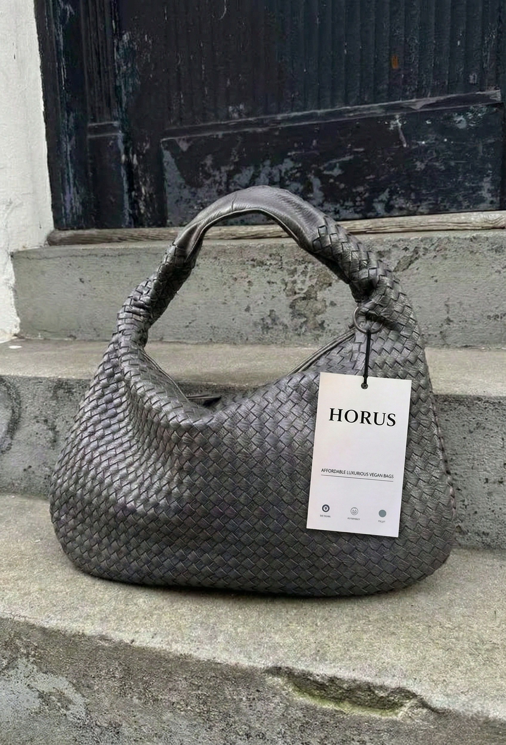 Curlew | Woven Large Shoulder Bag Black | FormaLuxe