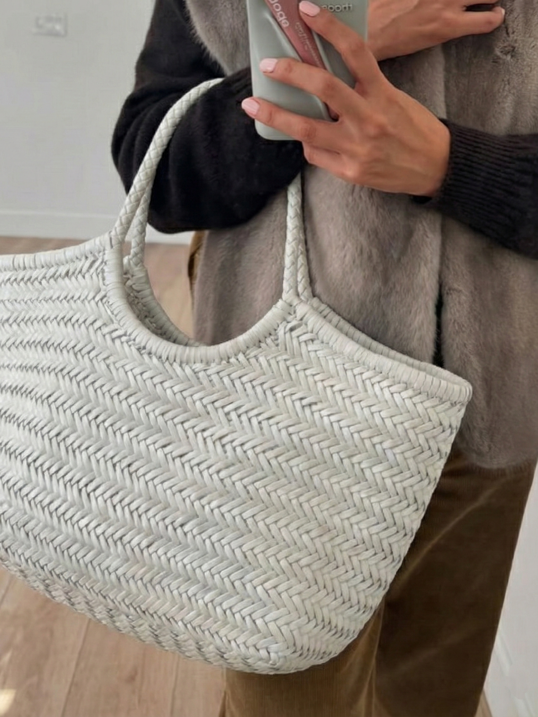 April | Woven Oversized Tote Bag Dark Brown | FormaLuxe
