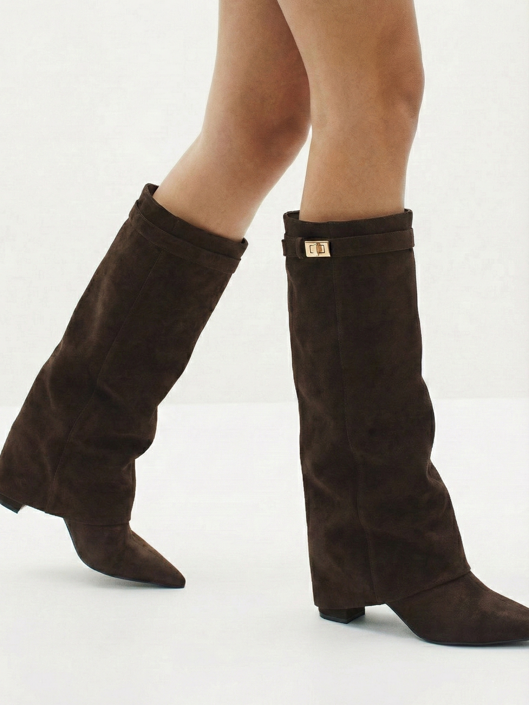 Bottes hautes en daim pour femmes, tige droite fine et bout pointu Noir | FormaLuxe