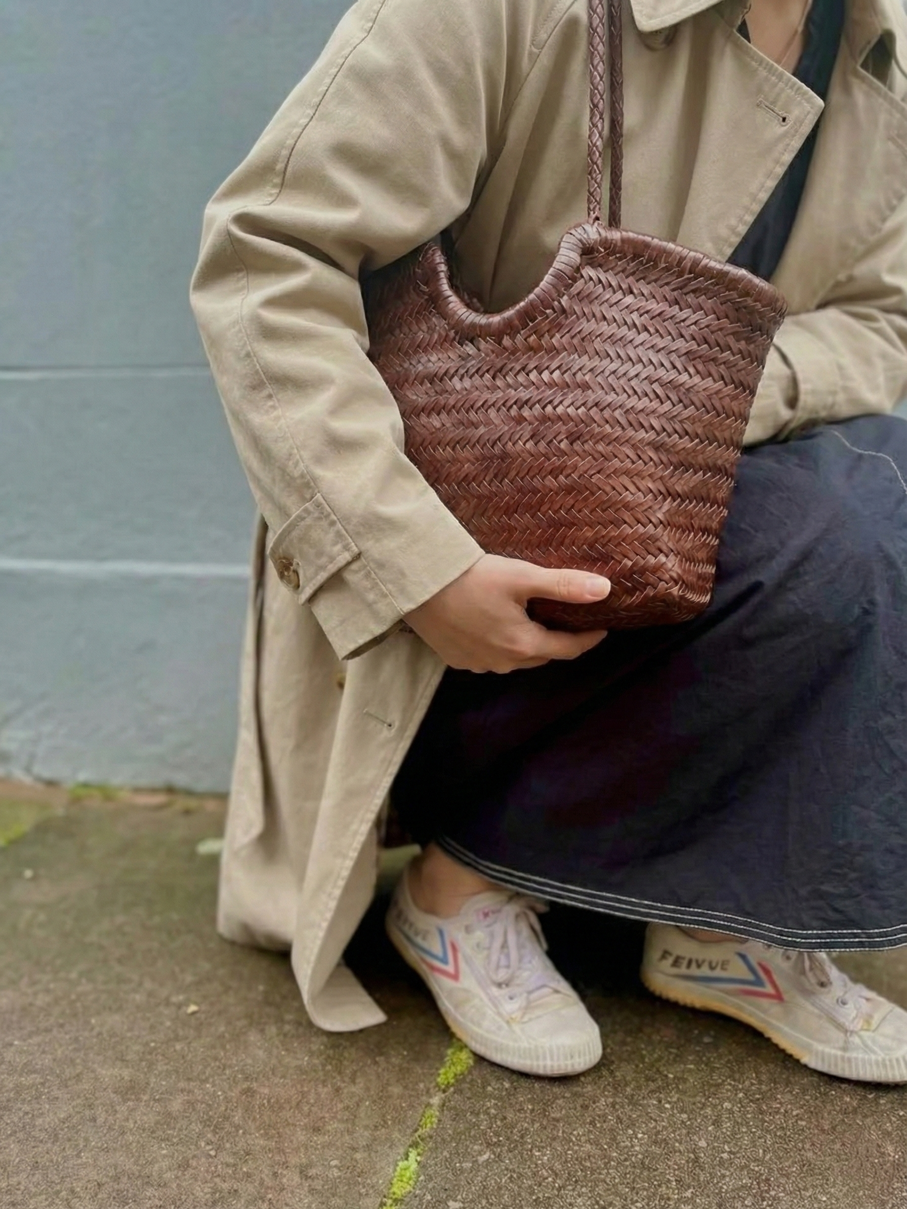 April | Woven Oversized Tote Bag Dark Brown | FormaLuxe