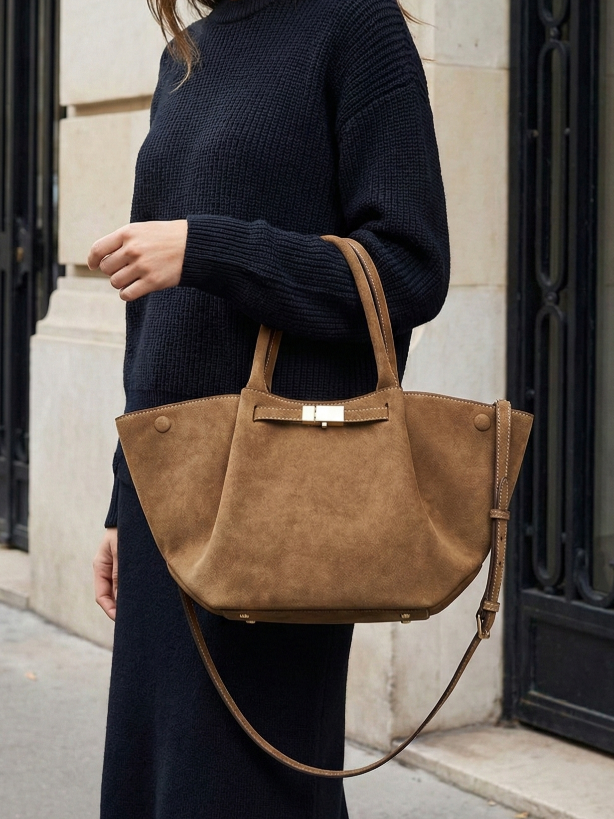 Ava | Suede Handle Bag Dark Brown | FormaLuxe
