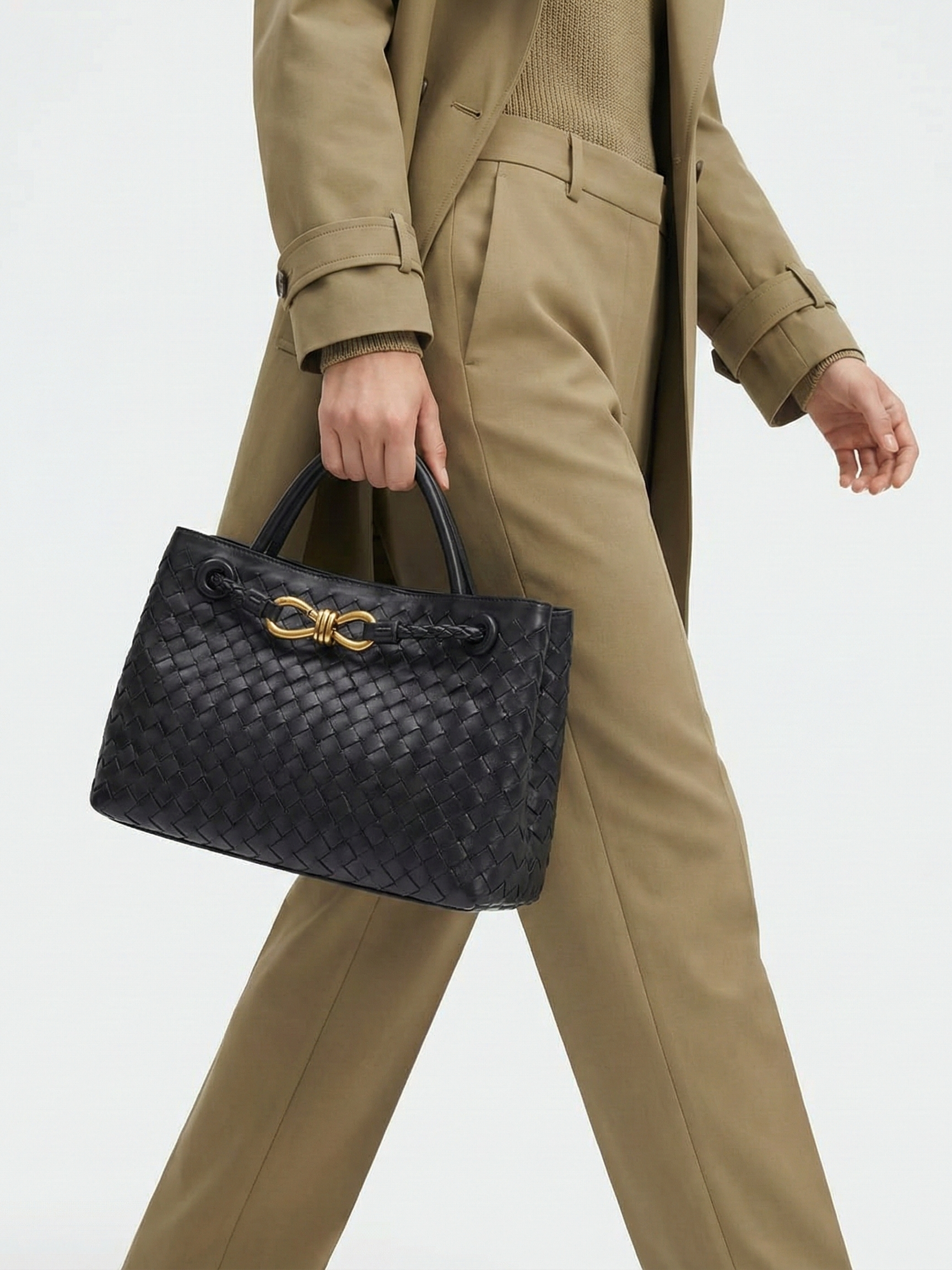 Wells | Tote Woven Shoulder Bag Black | FormaLuxe