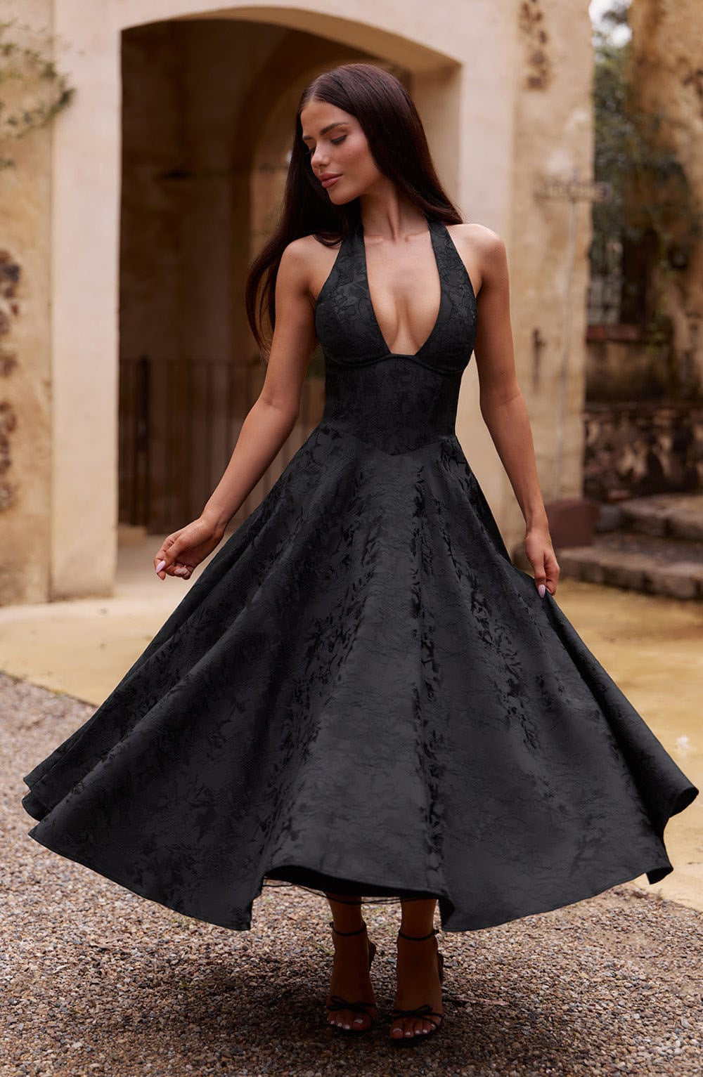 Esmeralda | Ärmelloses Midikleid mit Trägern Yellow | FormaLuxe