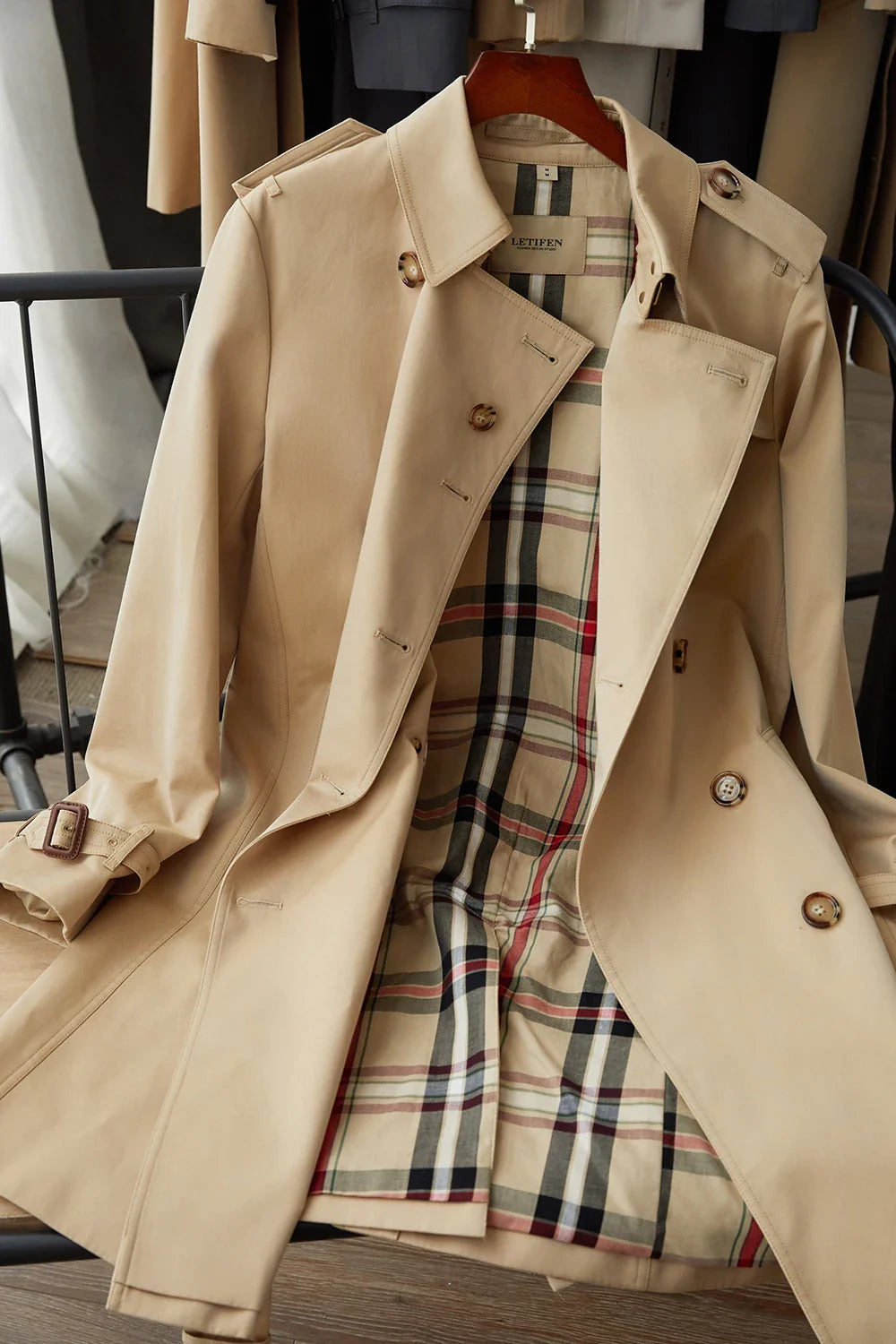 Letifen | Trench-coat croisé ceinturé Kaki | FormaLuxe