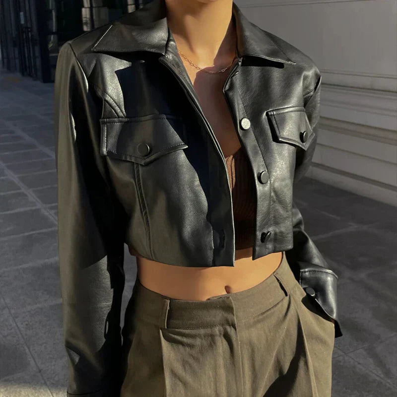 Élise | Elegante Jacke aus Kunstleder Schwarz | FormaLuxe