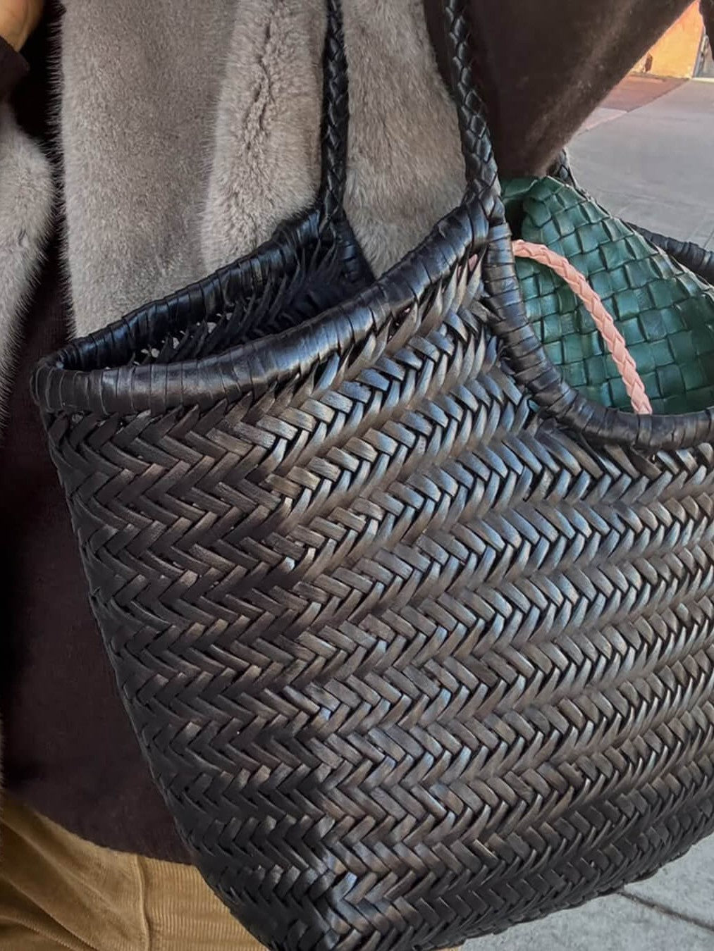 April | Woven Oversized Tote Bag Dark Brown | FormaLuxe
