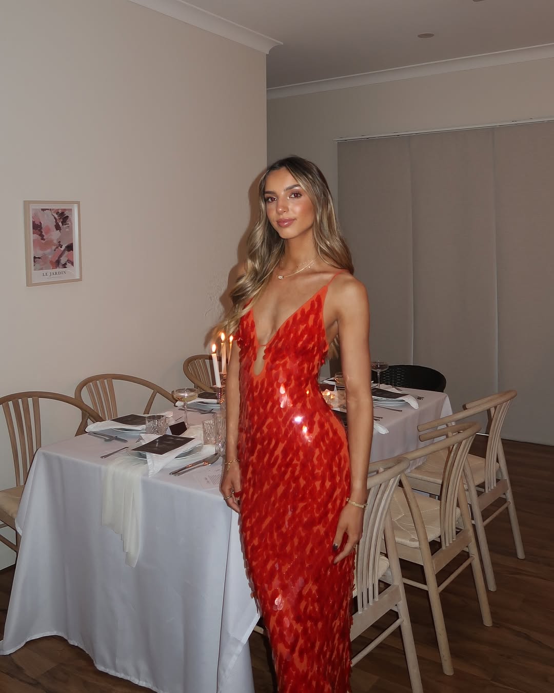 Kailani | Maxikleid mit Pailletten Red | FormaLuxe