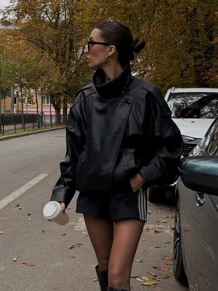 Felicia | Veste oversize à col montant en similicuir Noir | FormaLuxe