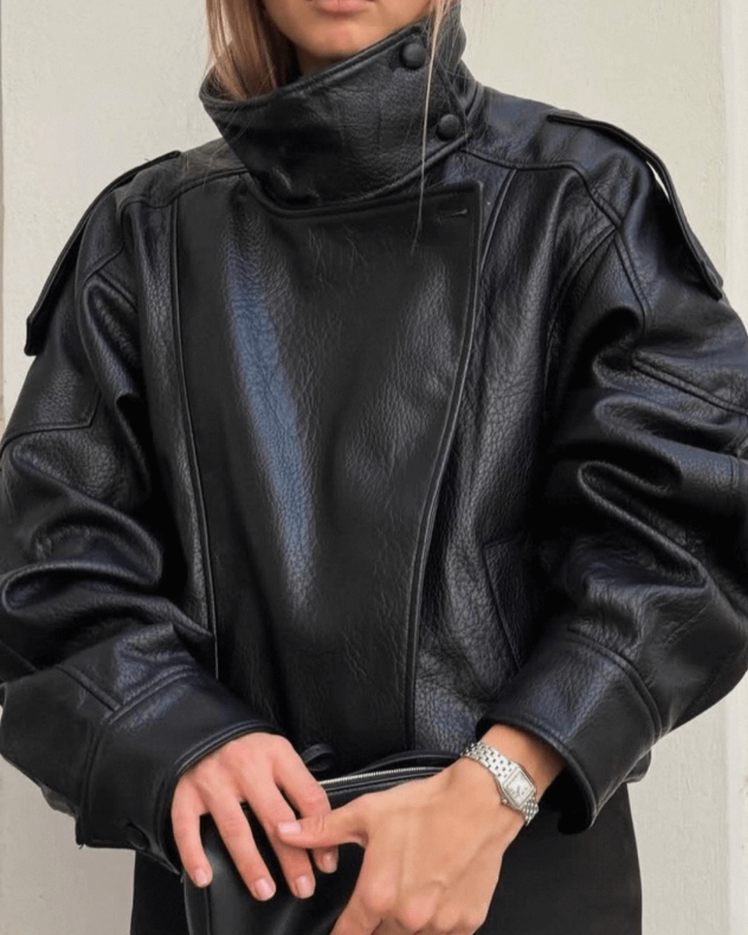 Felicia | Veste oversize à col montant en similicuir Noir | FormaLuxe
