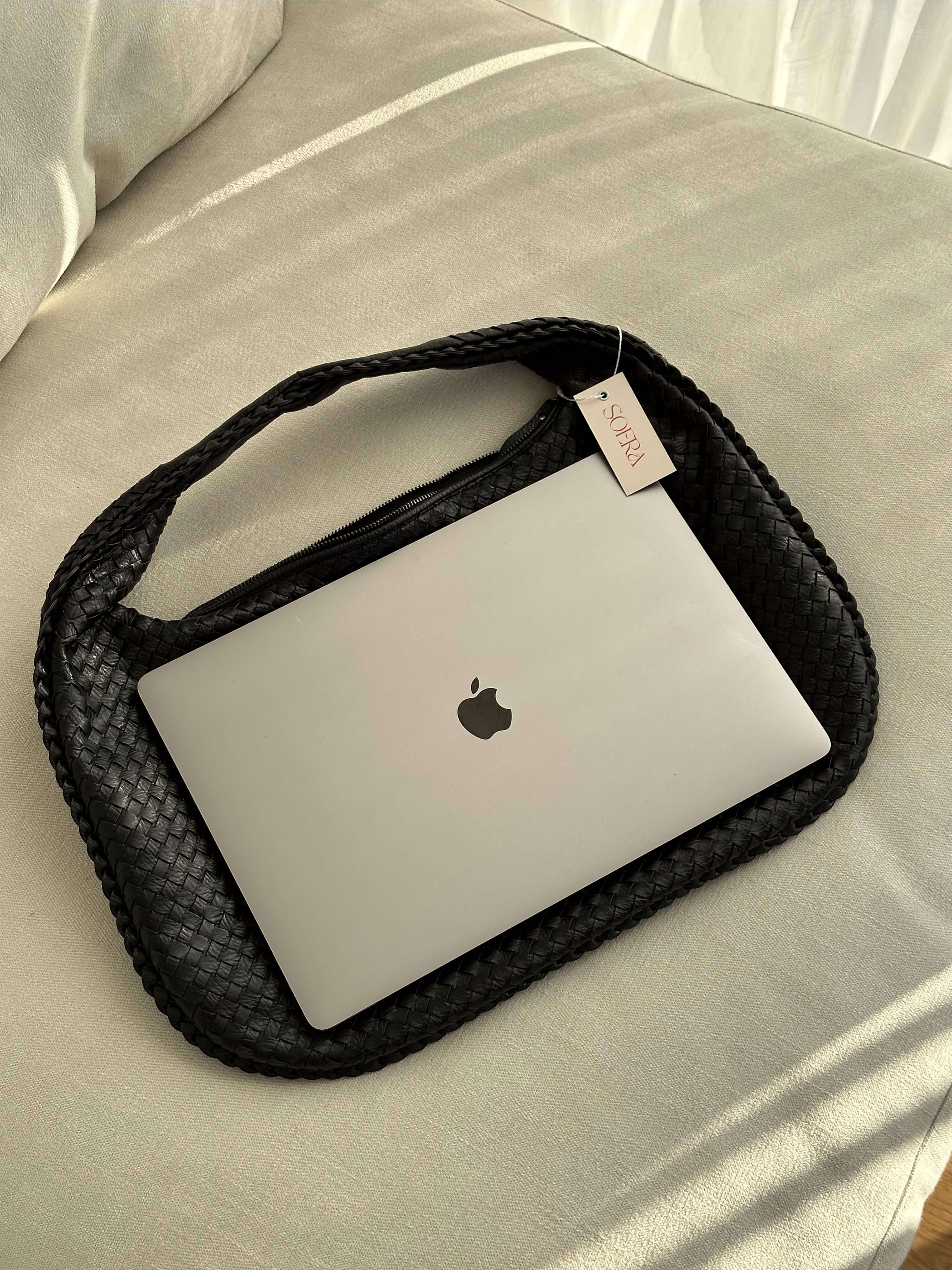 Curlew | Woven Large Shoulder Bag Black | FormaLuxe