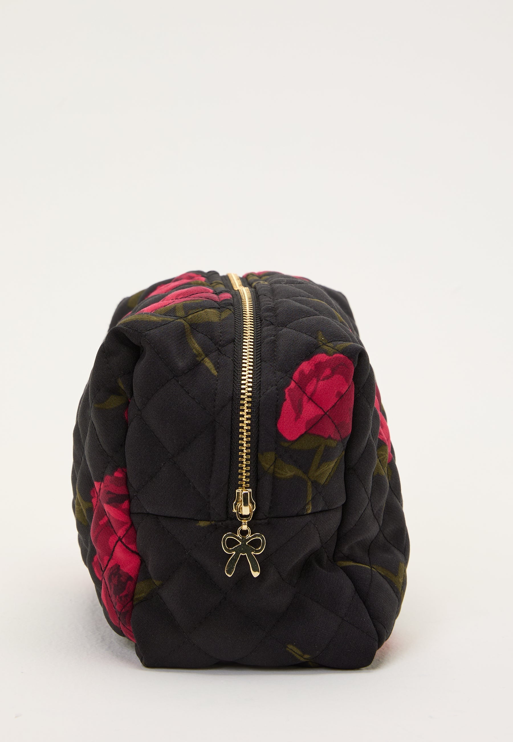 Kosmetiktasche – Clothes | FormaLuxe