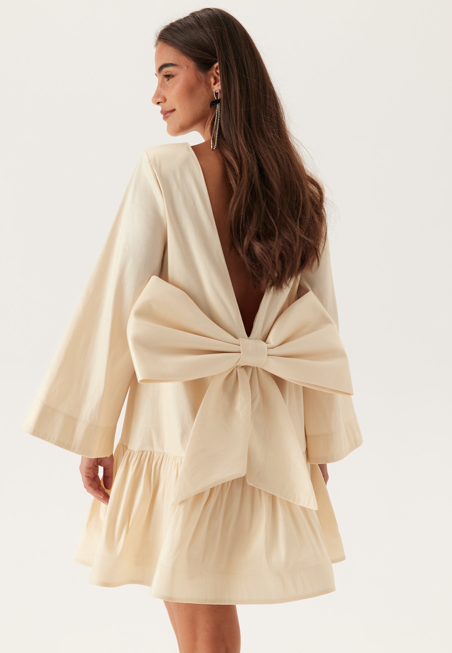 Bogenförmiges Shift-Kleid – Clothes | FormaLuxe