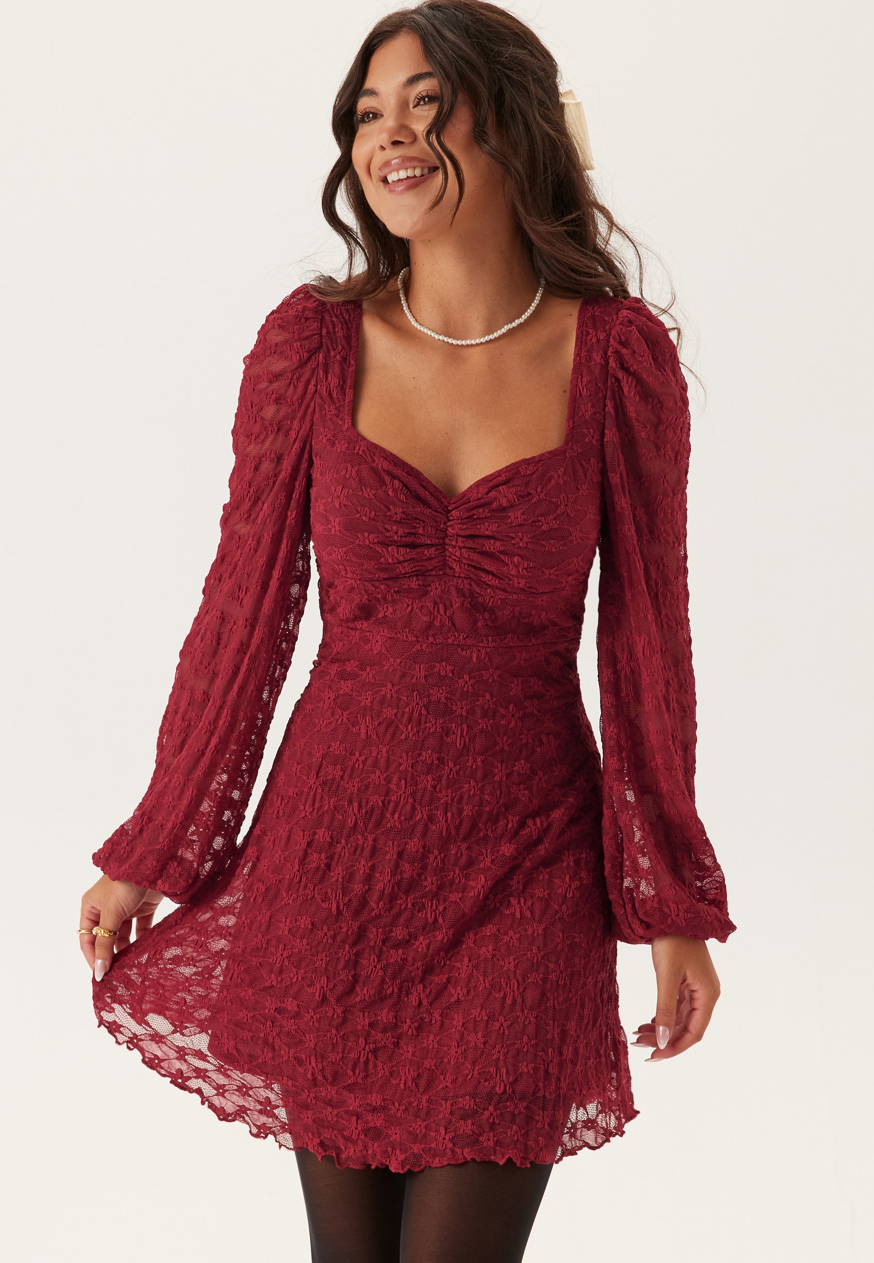Süßes kurzes Spitzenkleid – Clothes | FormaLuxe