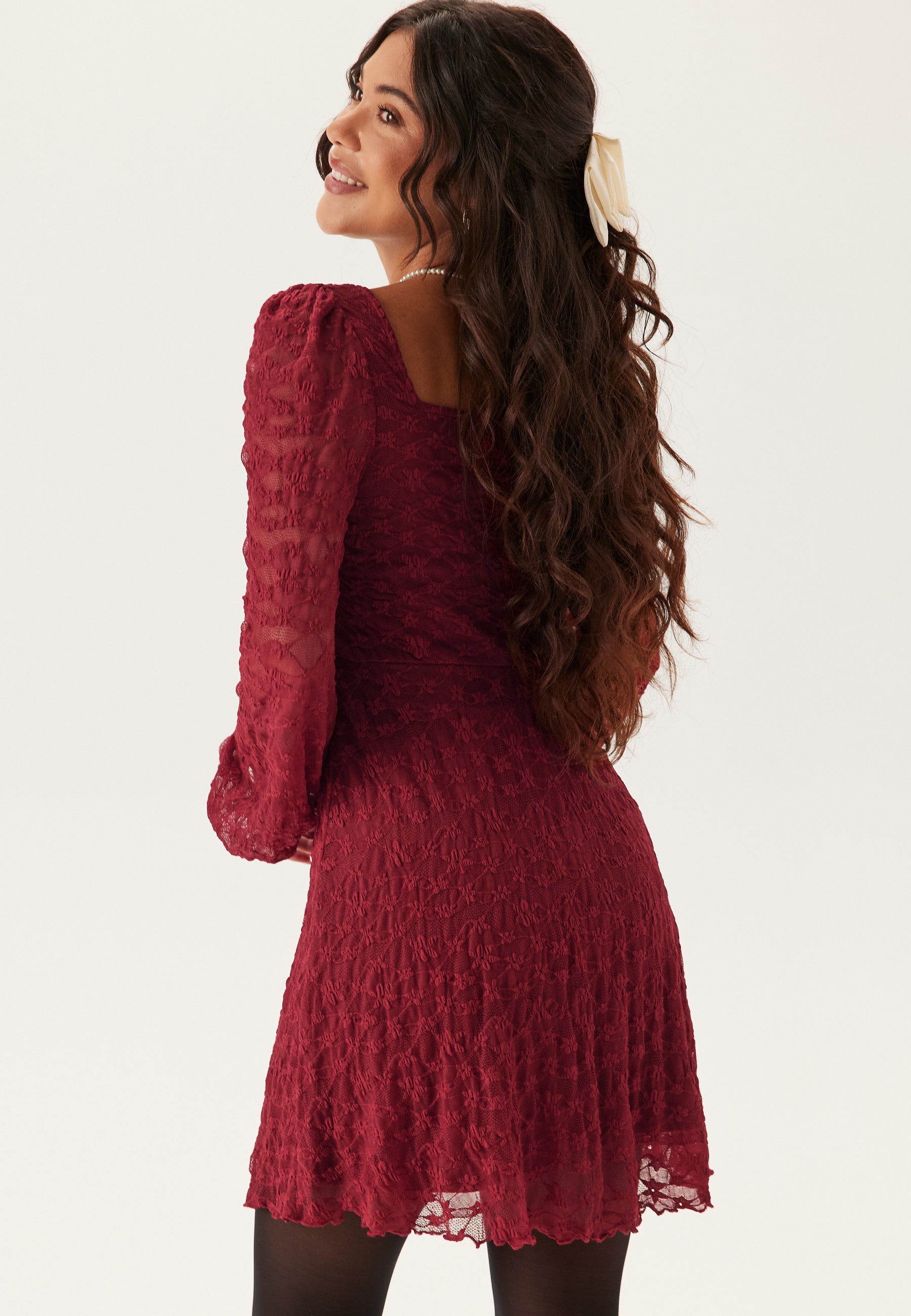 Süßes kurzes Spitzenkleid – Clothes | FormaLuxe