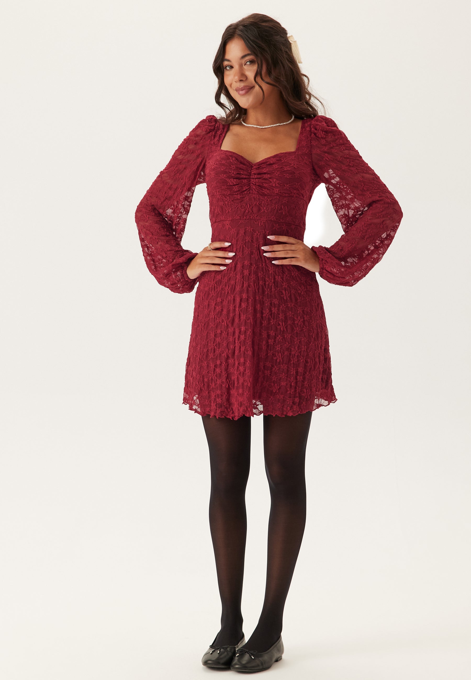 Süßes kurzes Spitzenkleid – Clothes | FormaLuxe