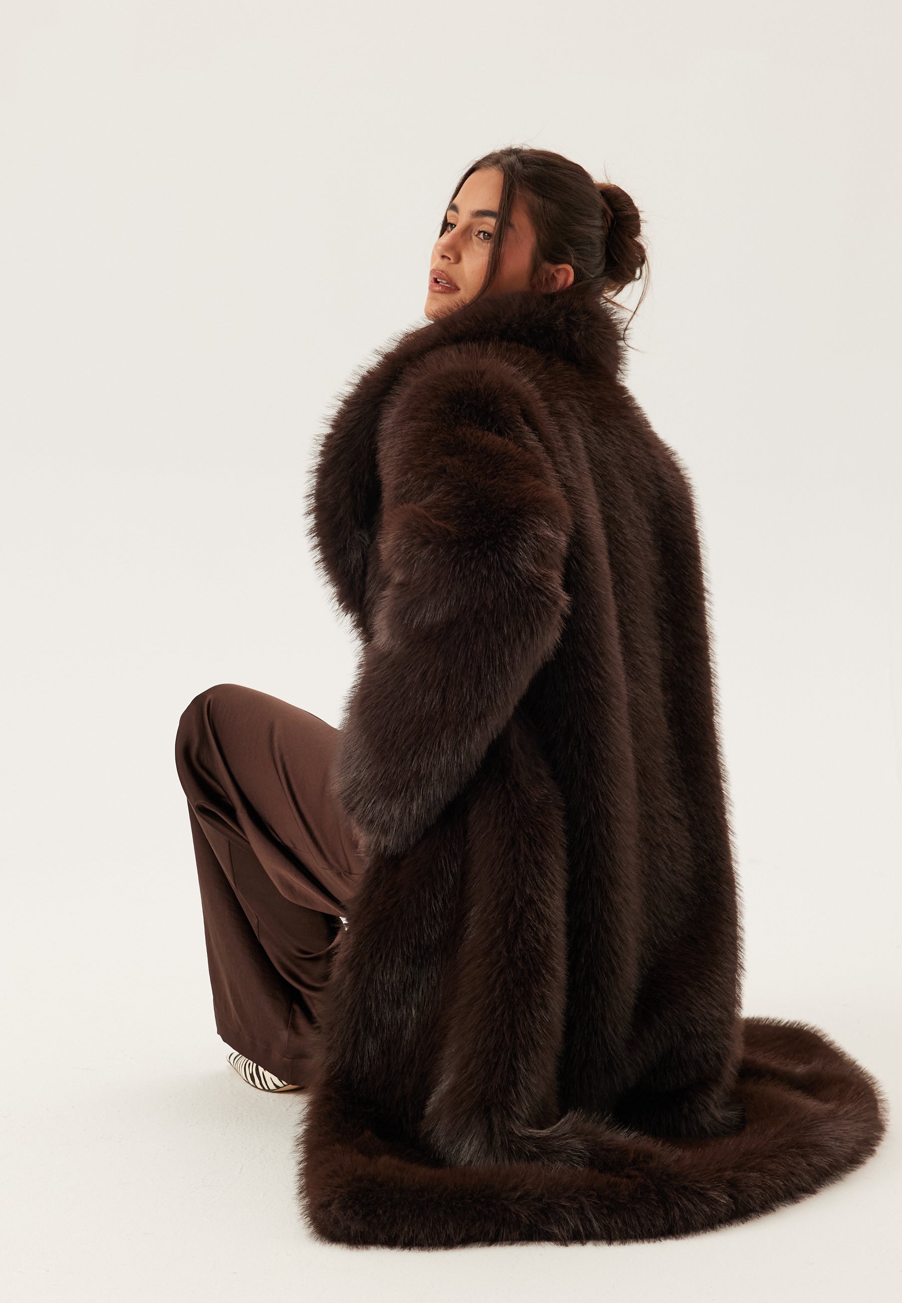 Langer Kunstpelzmantel – Clothes | FormaLuxe