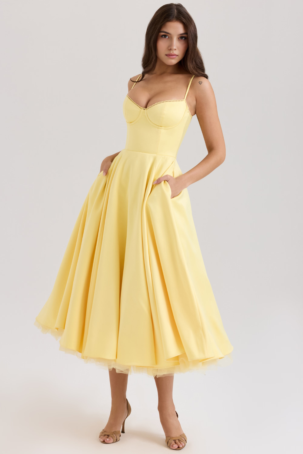 Cloe Midikleid – Gelb