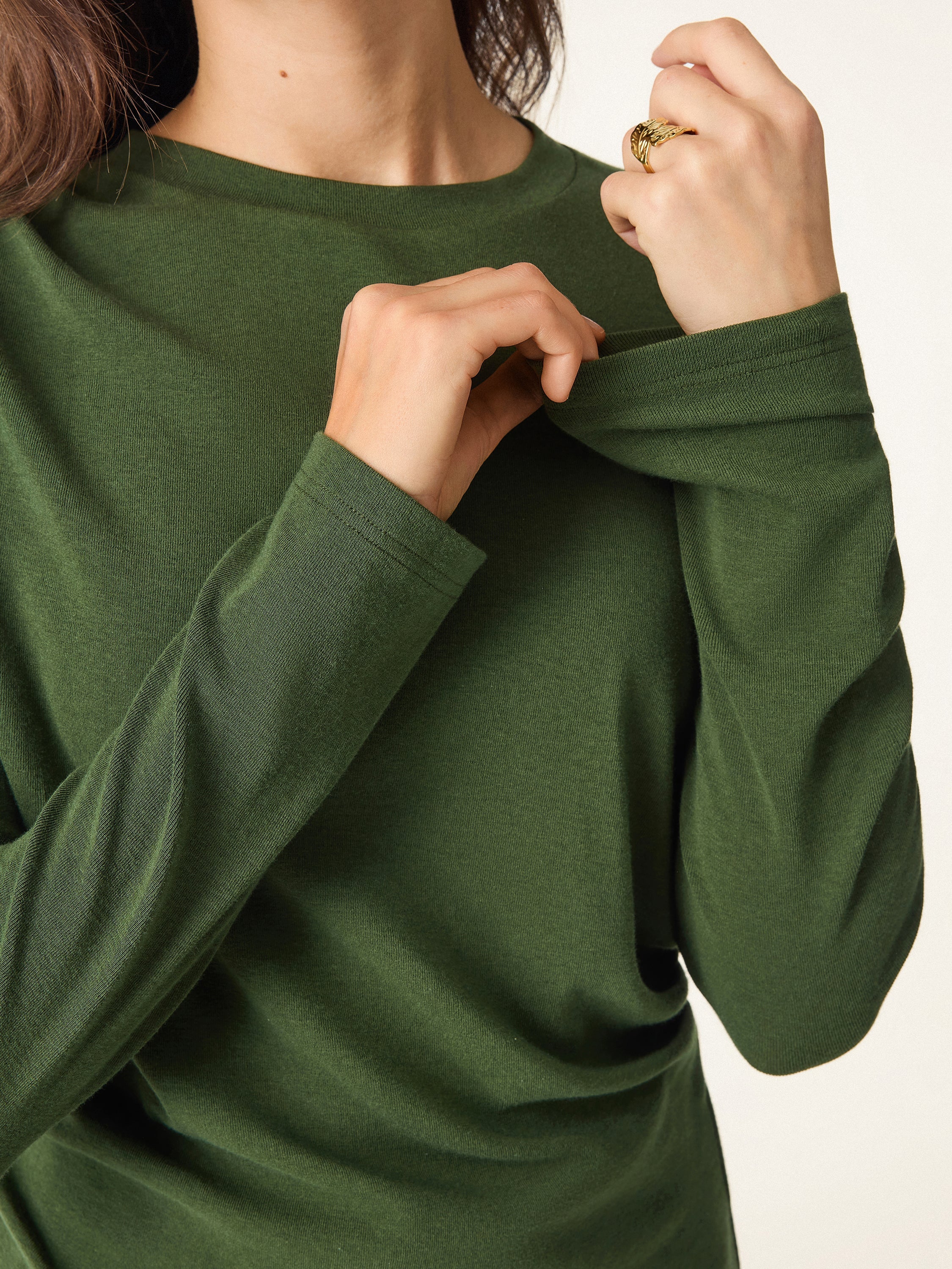Light Warm Crewneck Tucked Top Moss Olive – Women > Tops > Shirts&Tops | FormaLuxe