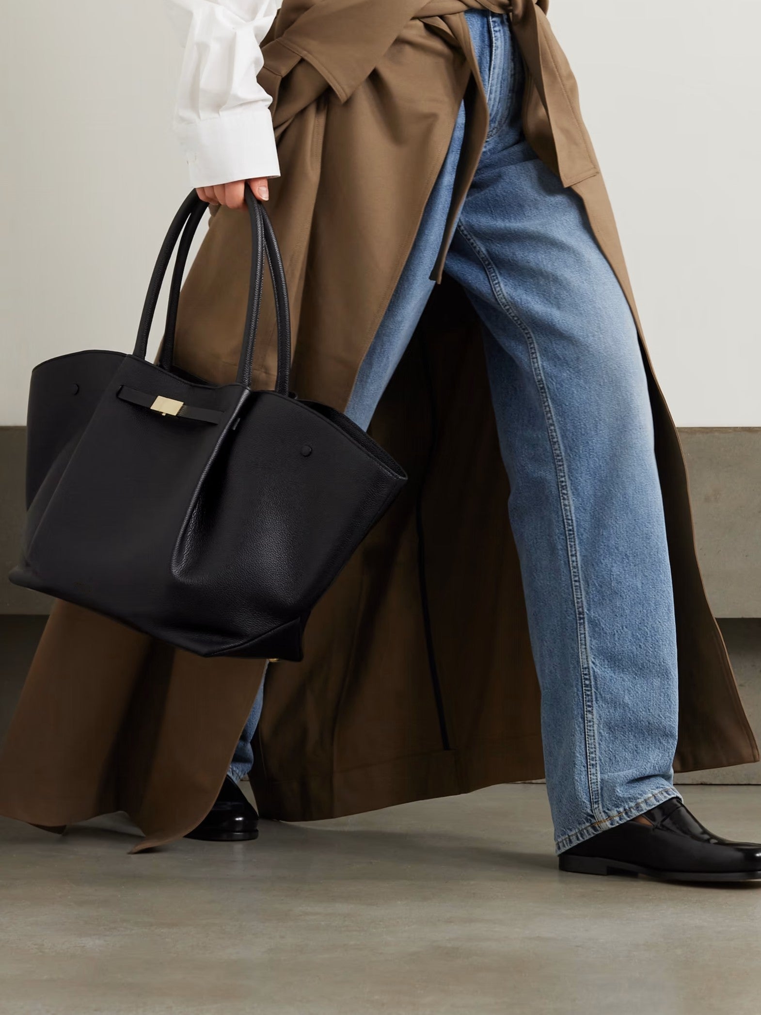 Arya | Faux Leather Handbag Schwarz | FormaLuxe