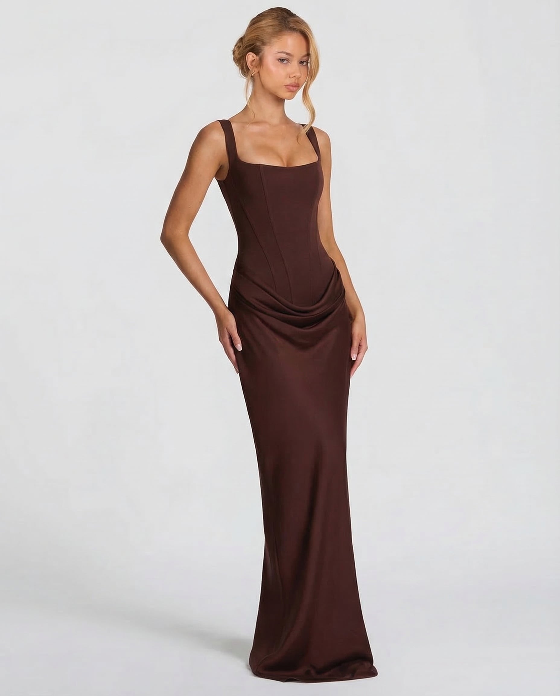 Eva Hourglass Maxi-Kleid Braun | FormaLuxe