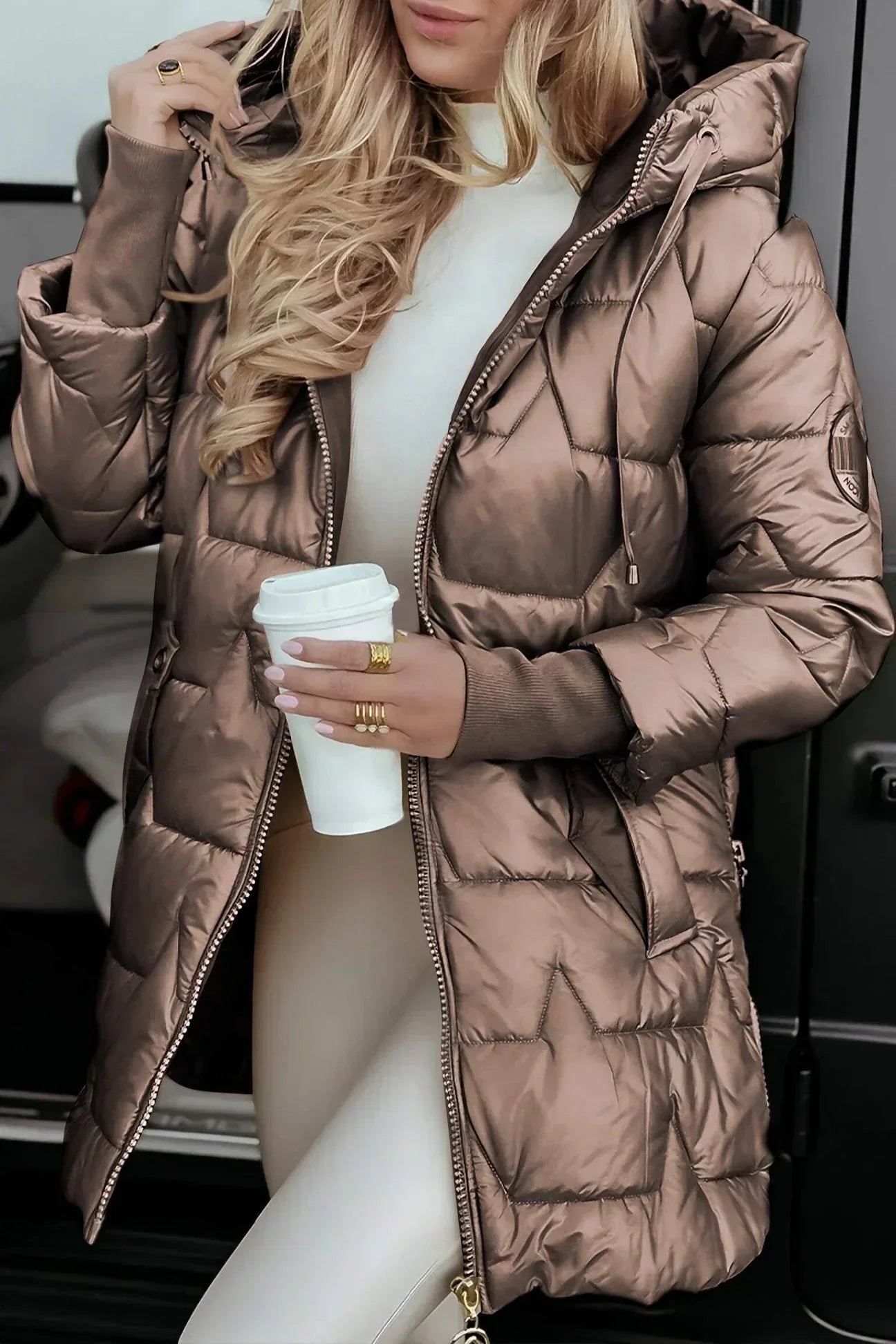 Ana  | Eleganter Wintermantel mit Kapuze und Futter Beige (Fast ausverkauft) | FormaLuxe