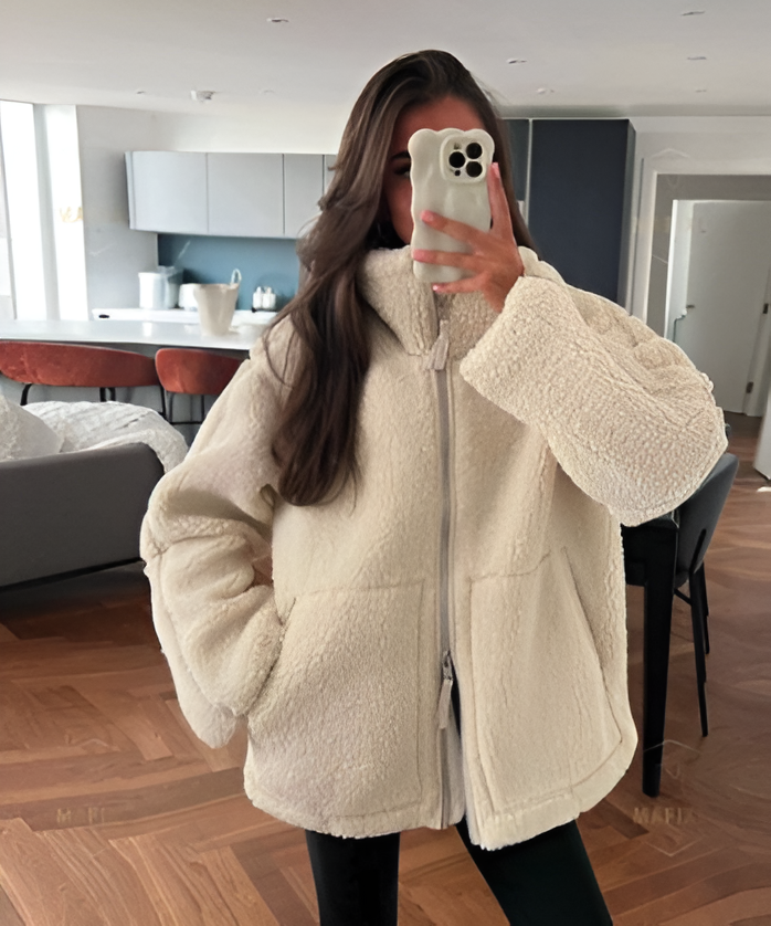 Clydie | Weiche & Stylische Sherpa-Jacke Braun | FormaLuxe