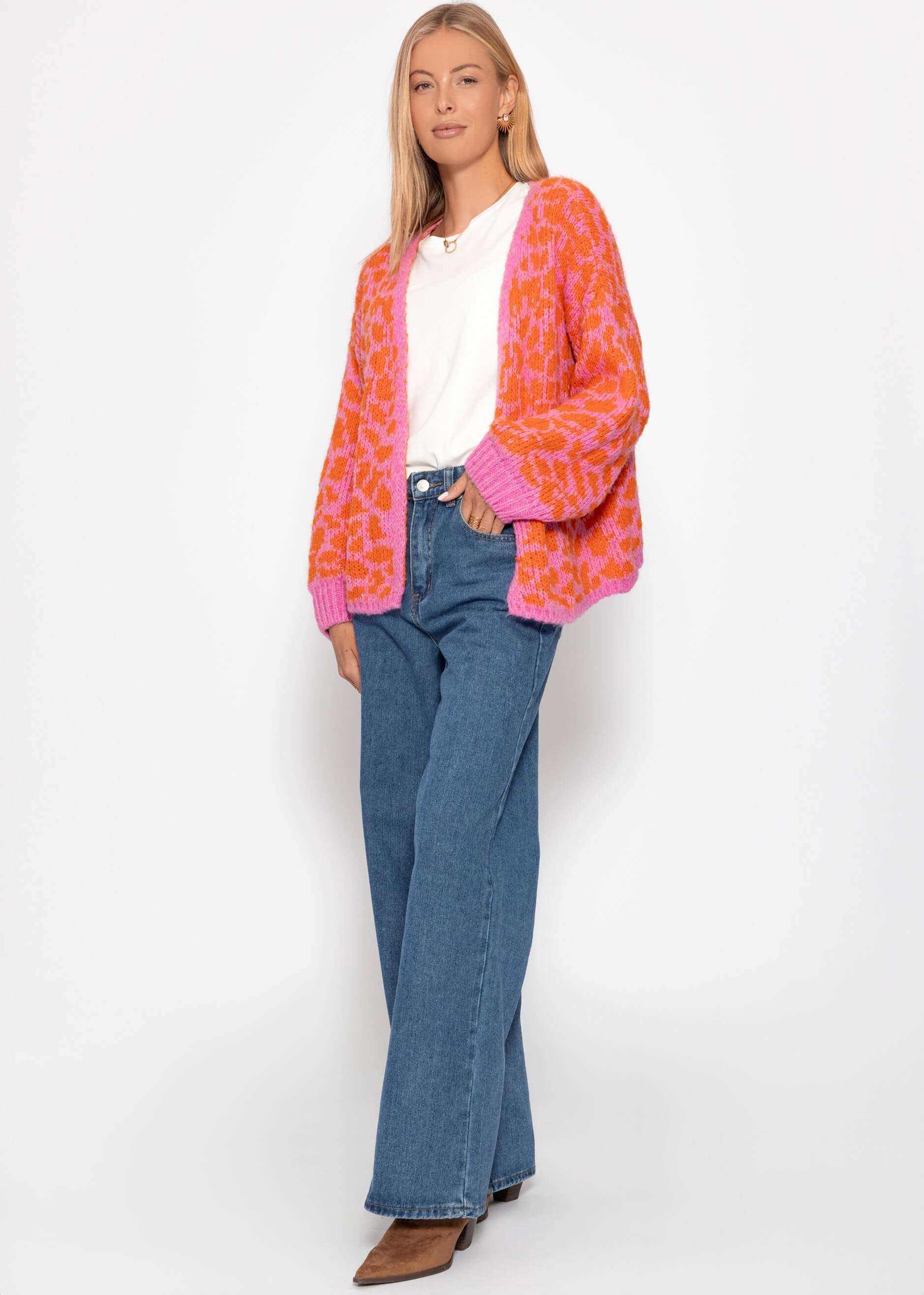 Kurzer Cardigan mit Leo-Print - pink-orange – Bekleidung > Cardigans > Leo | FormaLuxe
