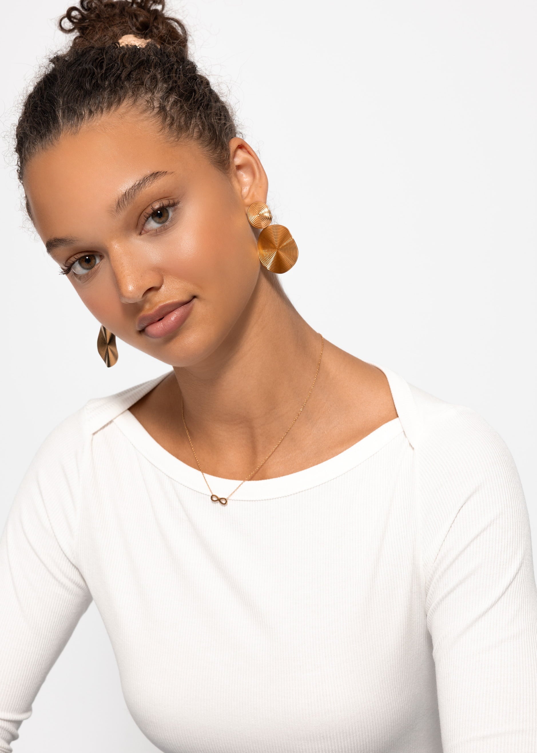 Langarmshirt mit U-Boot Ausschnitt - offwhite – Bekleidung > Langarmshirts | FormaLuxe