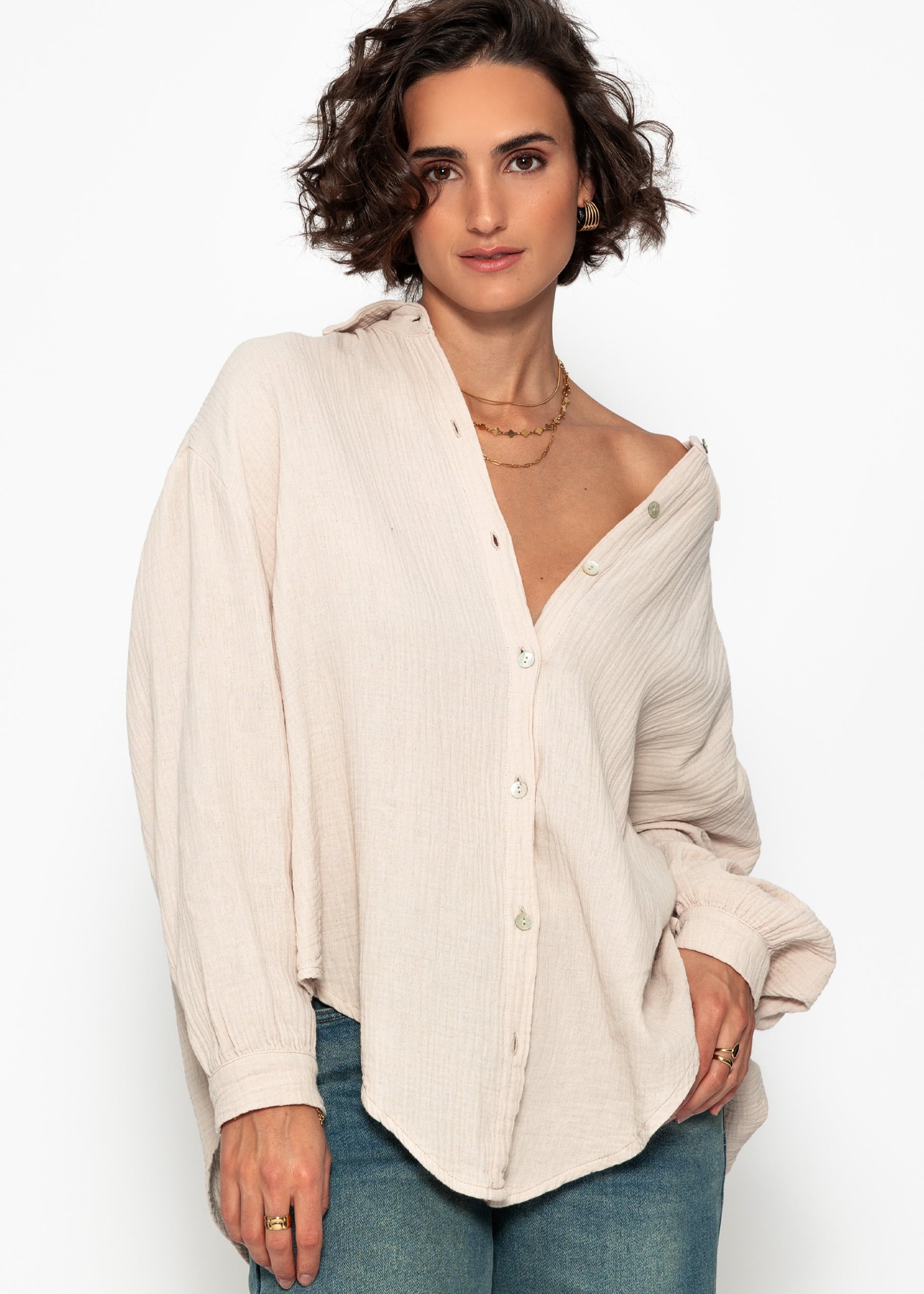 Musselin Bluse oversize, kurz, beige – Bekleidung > Blusen > Musselin > Oversize | FormaLuxe