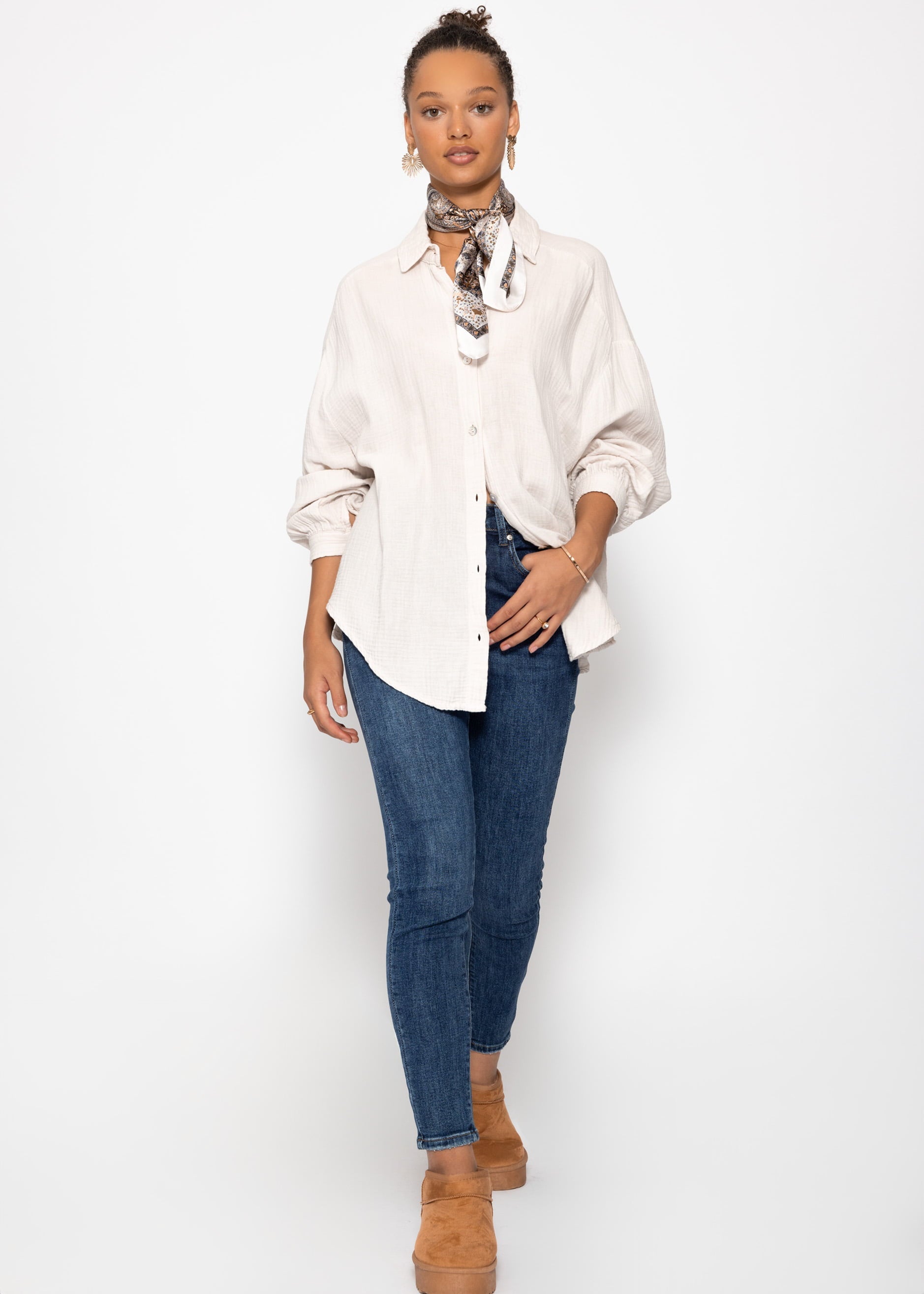Musselin Bluse oversize, kurz, hellbeige – Bekleidung > Blusen > Musselin > Oversize | FormaLuxe