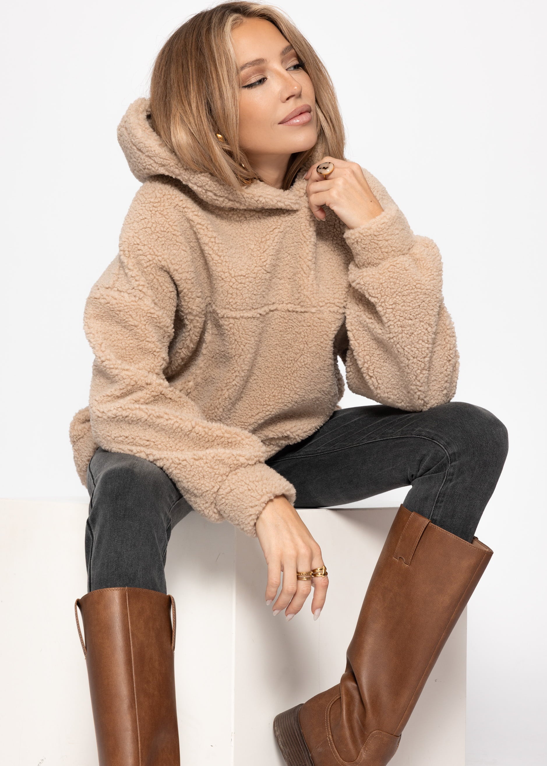 Oversize Teddy Sweatshirt mit Kapuze -  beige – Bekleidung > Hoodies > Teddy | FormaLuxe