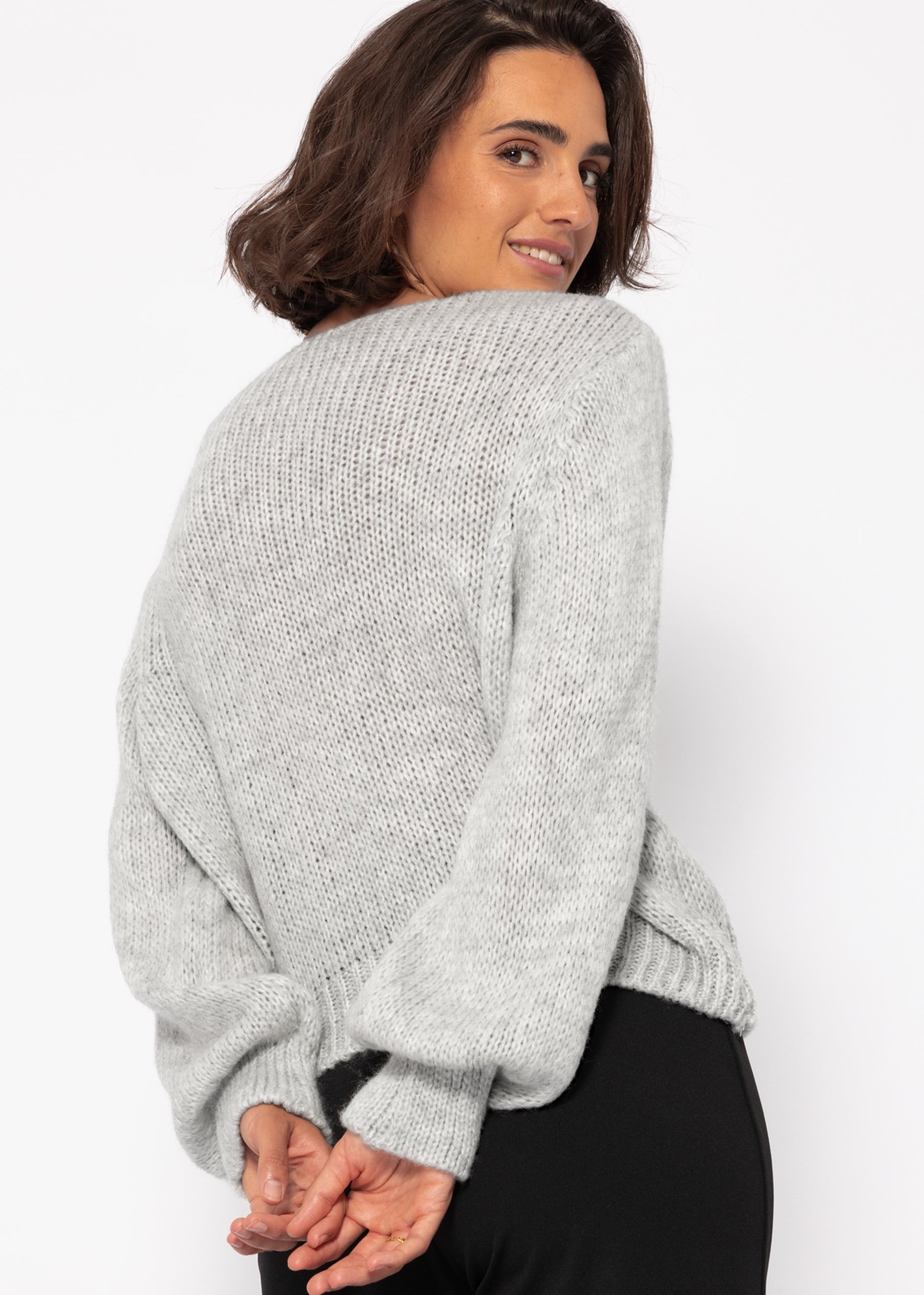 Pullover mit V-Ausschnitt - hellgrau – Bekleidung > Pullover | FormaLuxe