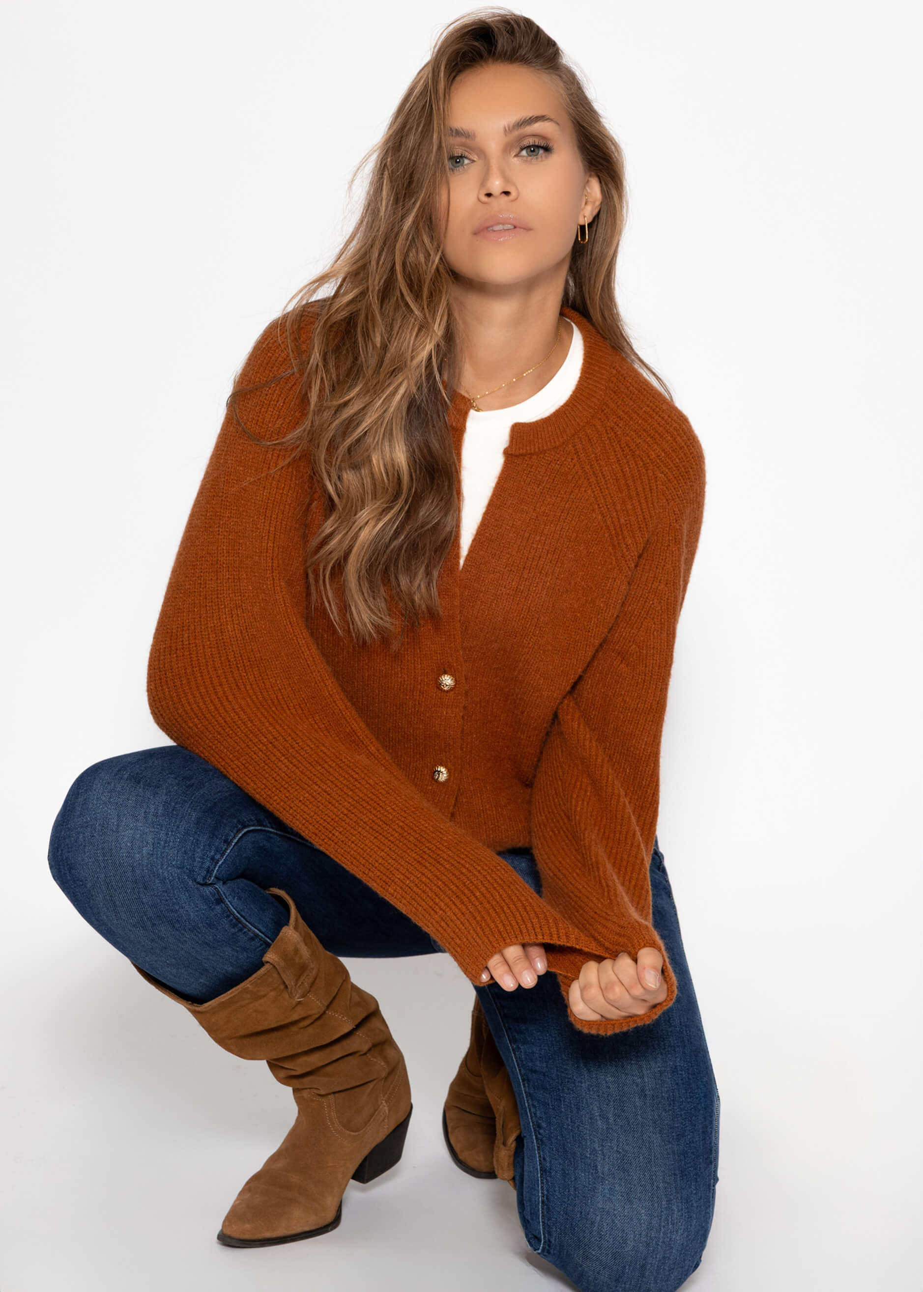 Cardigan mit V-Ausschnitt - braun – Bekleidung > Cardigans | FormaLuxe