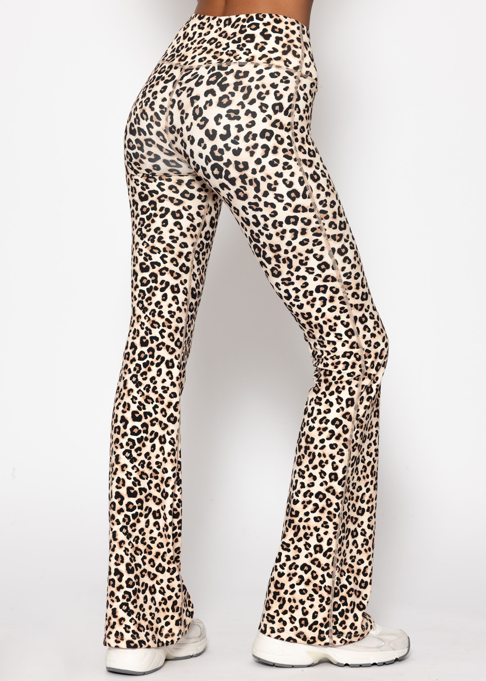 Flare Sportleggings mit Leo-Print - beige – Bekleidung > Sportbekleidung > Sport-Leggings | FormaLuxe