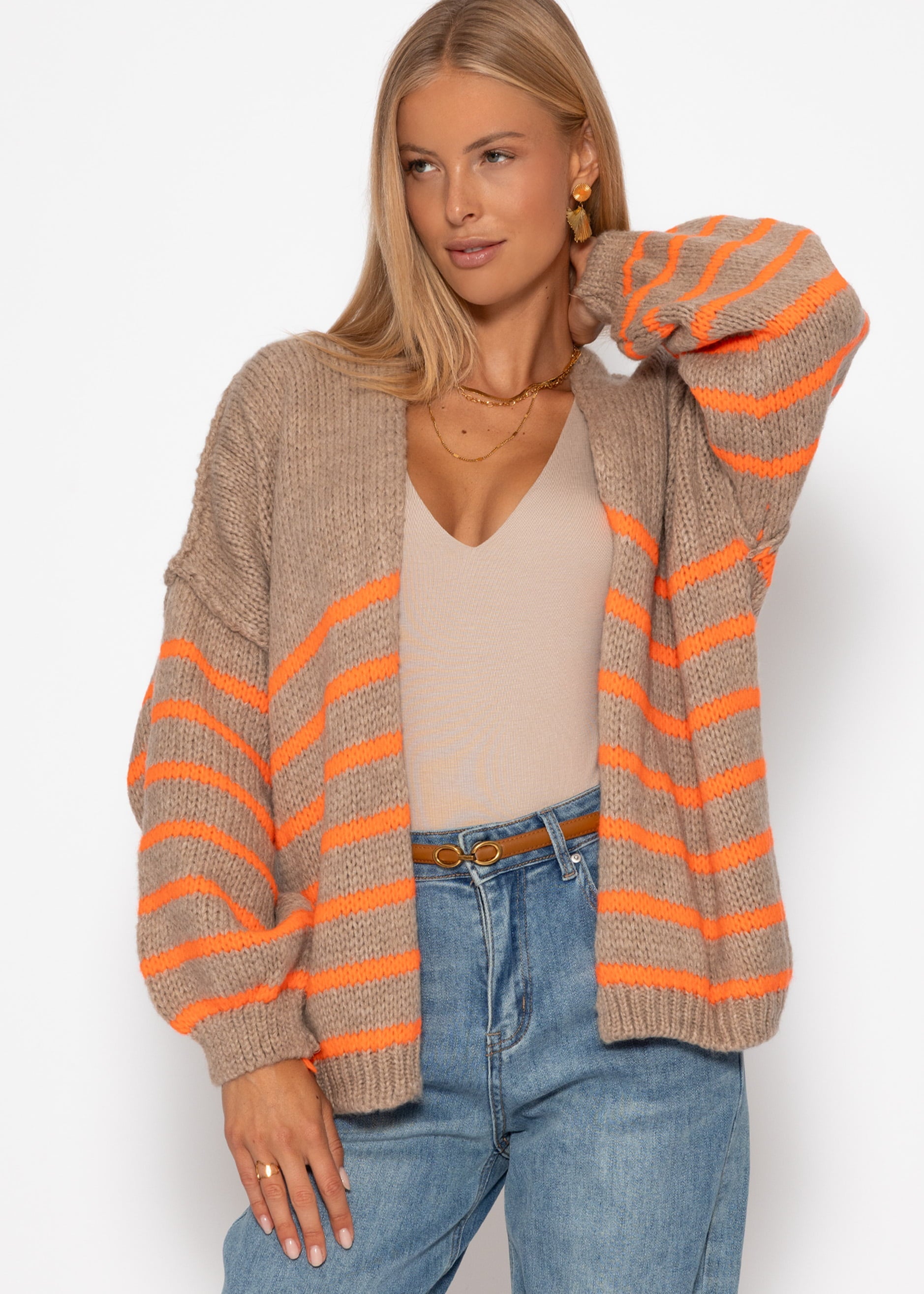 Gestreifter Cardigan mit Außennähten - beige – Bekleidung > Cardigans | FormaLuxe