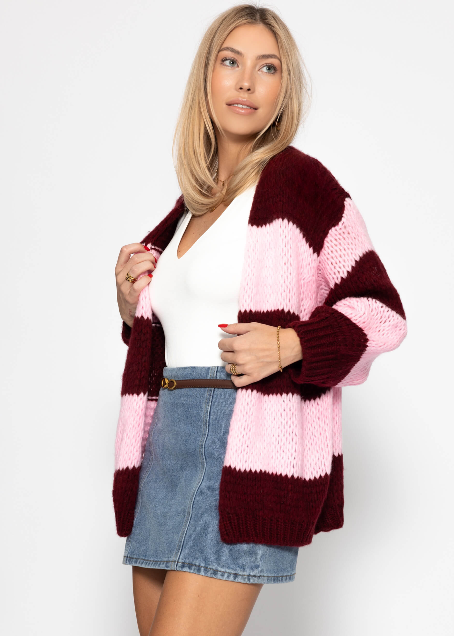 Gestreifter oversize Cardigan - burgundy – Bekleidung > Cardigans | FormaLuxe