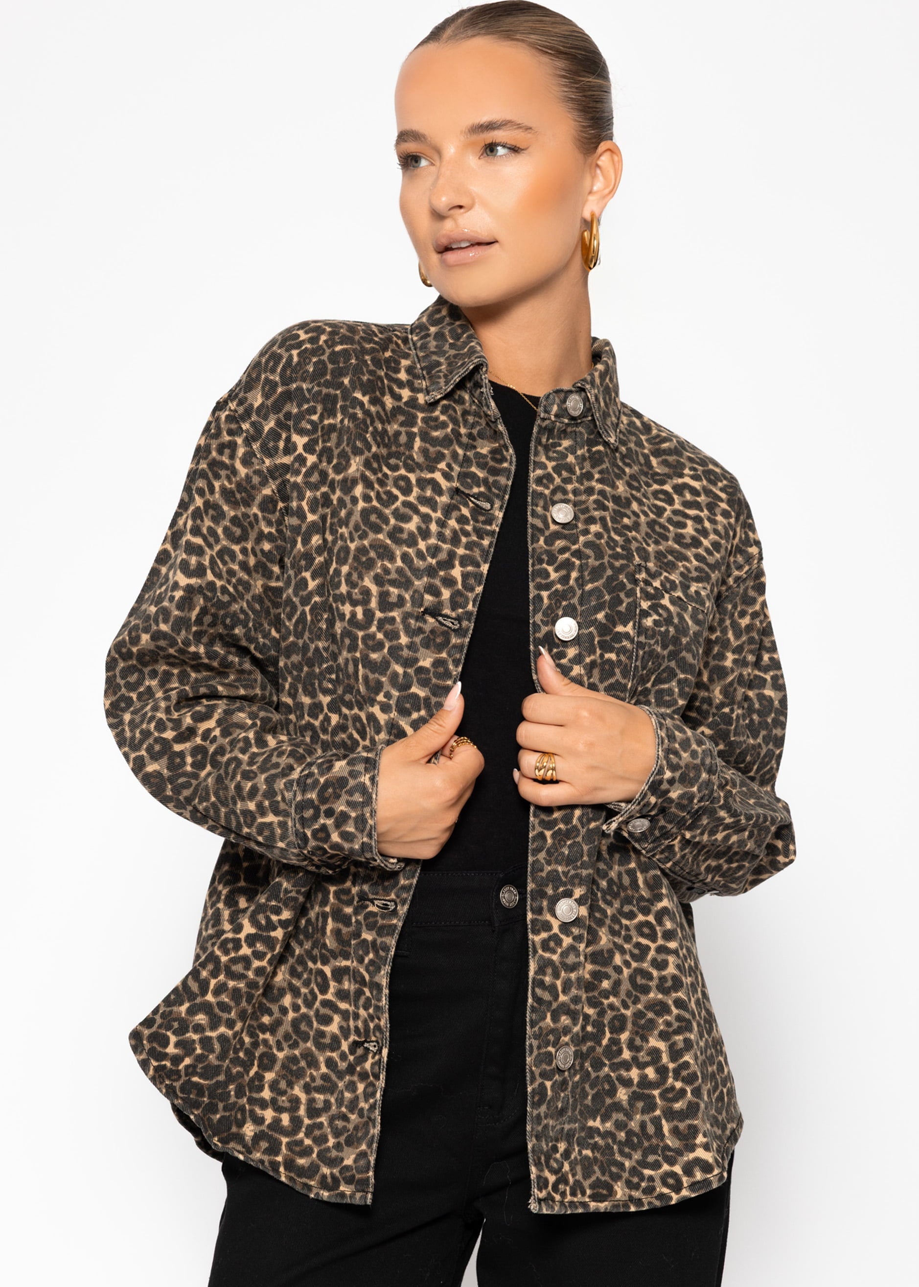 Hemdjacke aus Jeans mit Leo-Print - beige – Bekleidung > Blusen | FormaLuxe