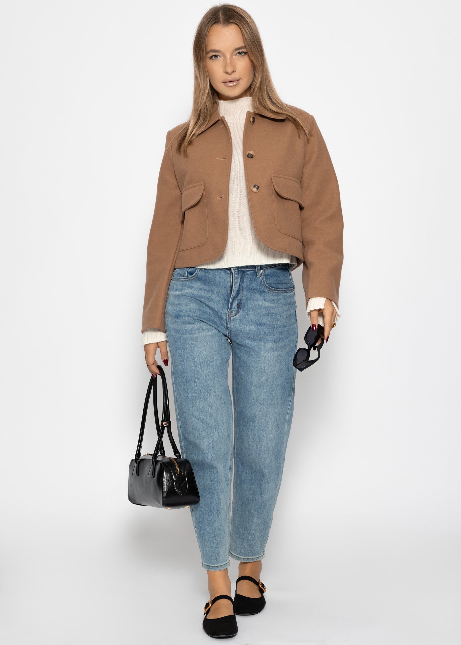 Kurze Jacke mit aufgesetzten Taschen - camel – Bekleidung > Jacken | FormaLuxe